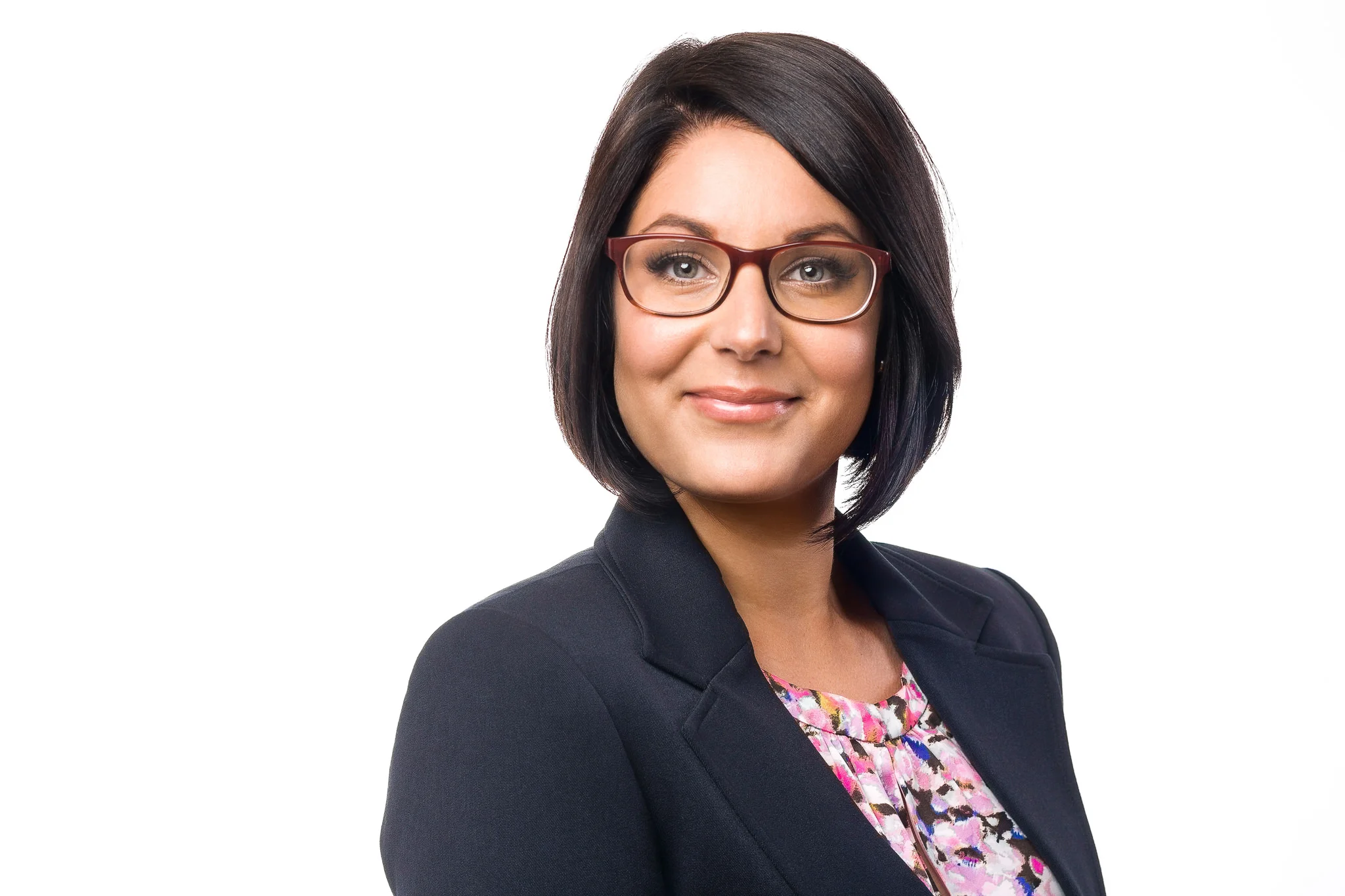 Woman’s business headshot in Hamilton, Ontario.