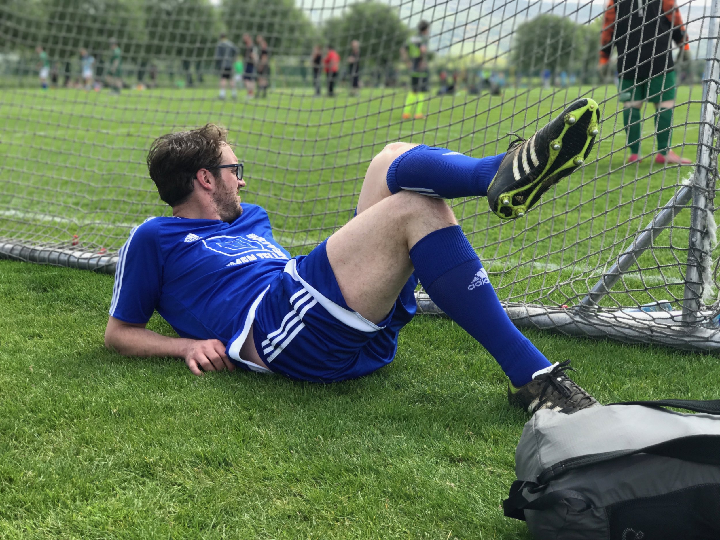 Matt trying to distract the players with his most enticing 'Hello Boys' pose. It didn't work.