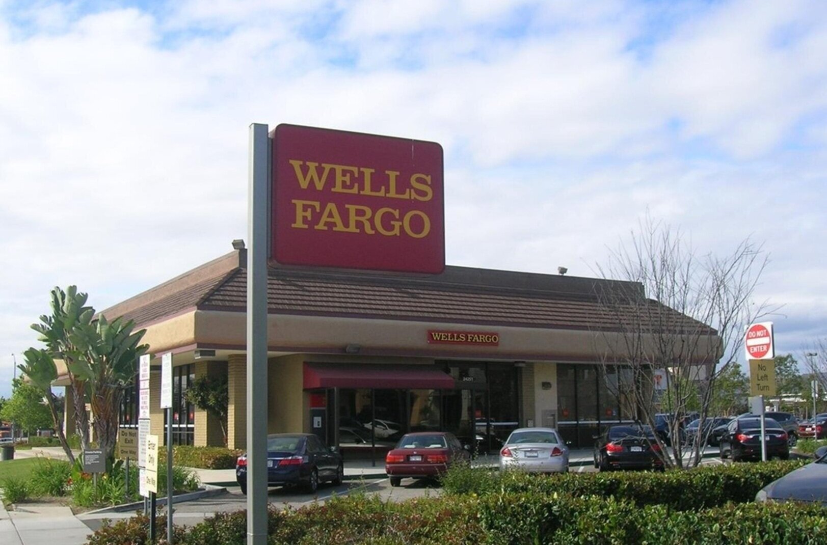  Well Fargo: Lake Forest, CA 