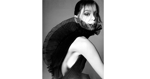 Givenchy, Vogue 03.18 002 - 1.jpg