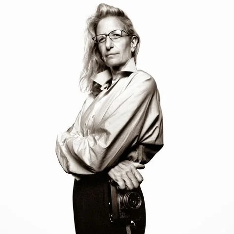 ARTIST OF THE DAY: ANNIE LEIBOVITZ