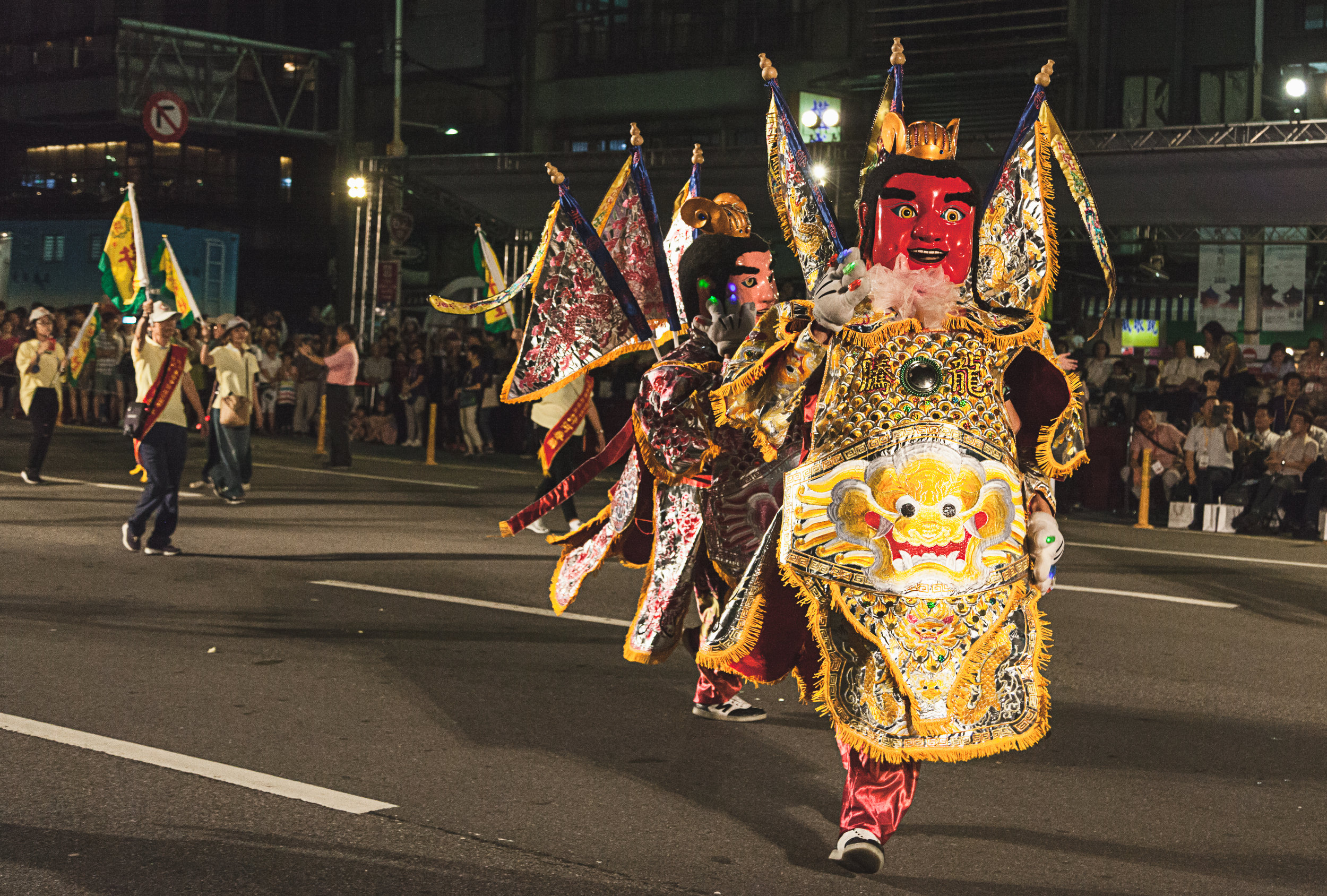 I couldn't get enough of these performers dressed as Chinese gods. They kept running right at me and veering away at the last second.