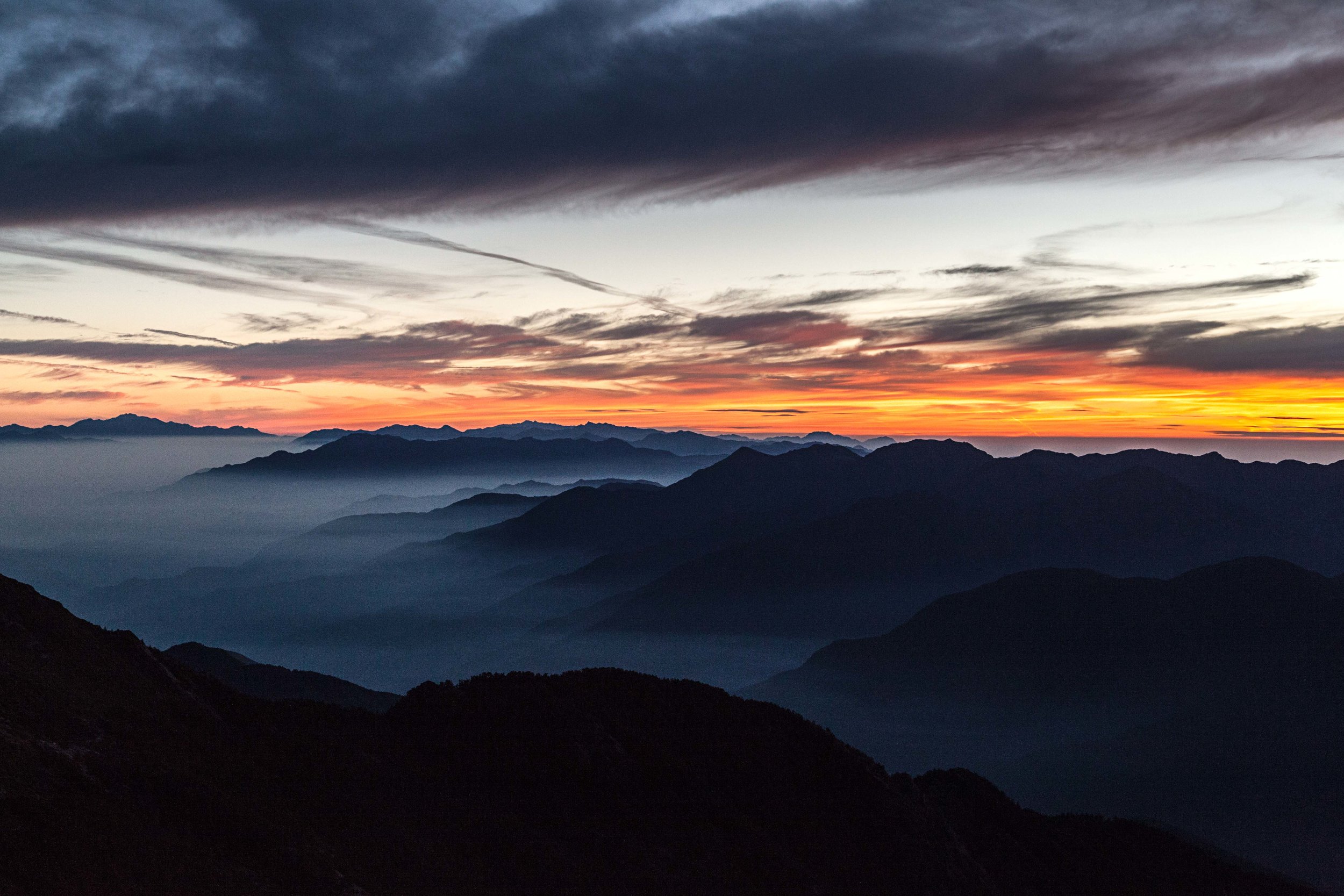 Before sunrise from 3,952m above sea level -- Summit of Jade Mountain (Yushan)