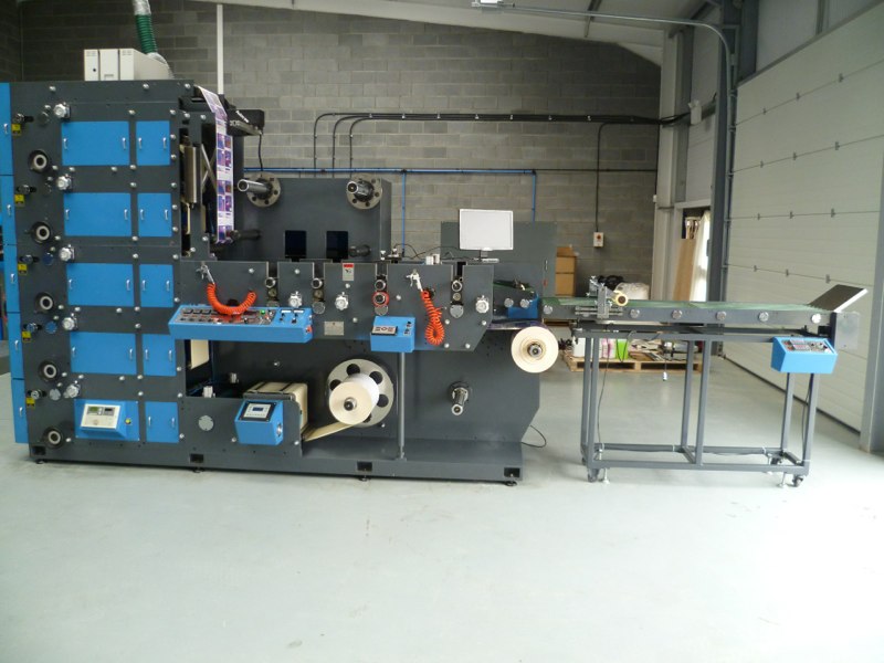 Apollo 330 Z-5 Sheeting Table with 2 Product Rewinds