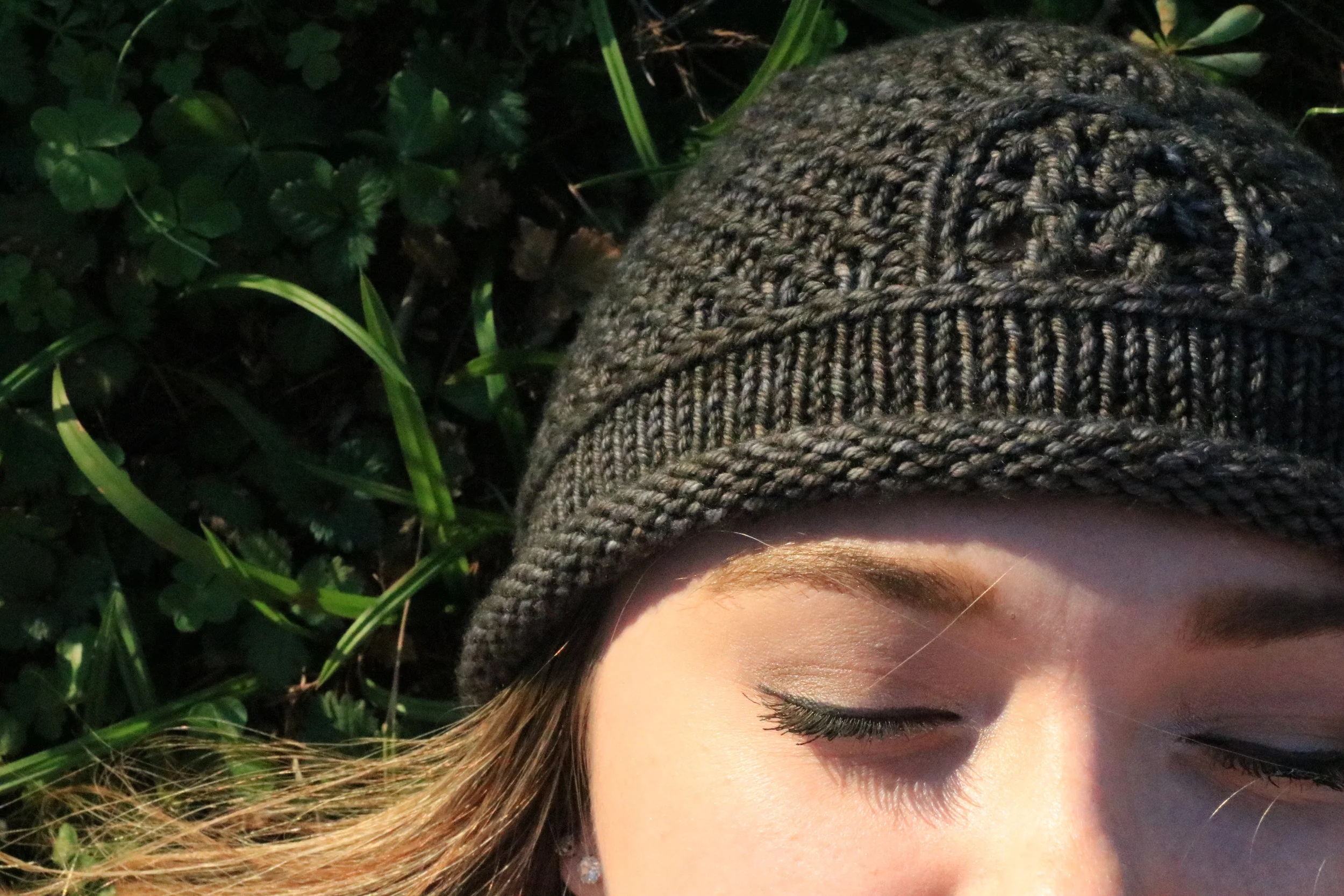 Episode 19: Daydreaming & Knitting