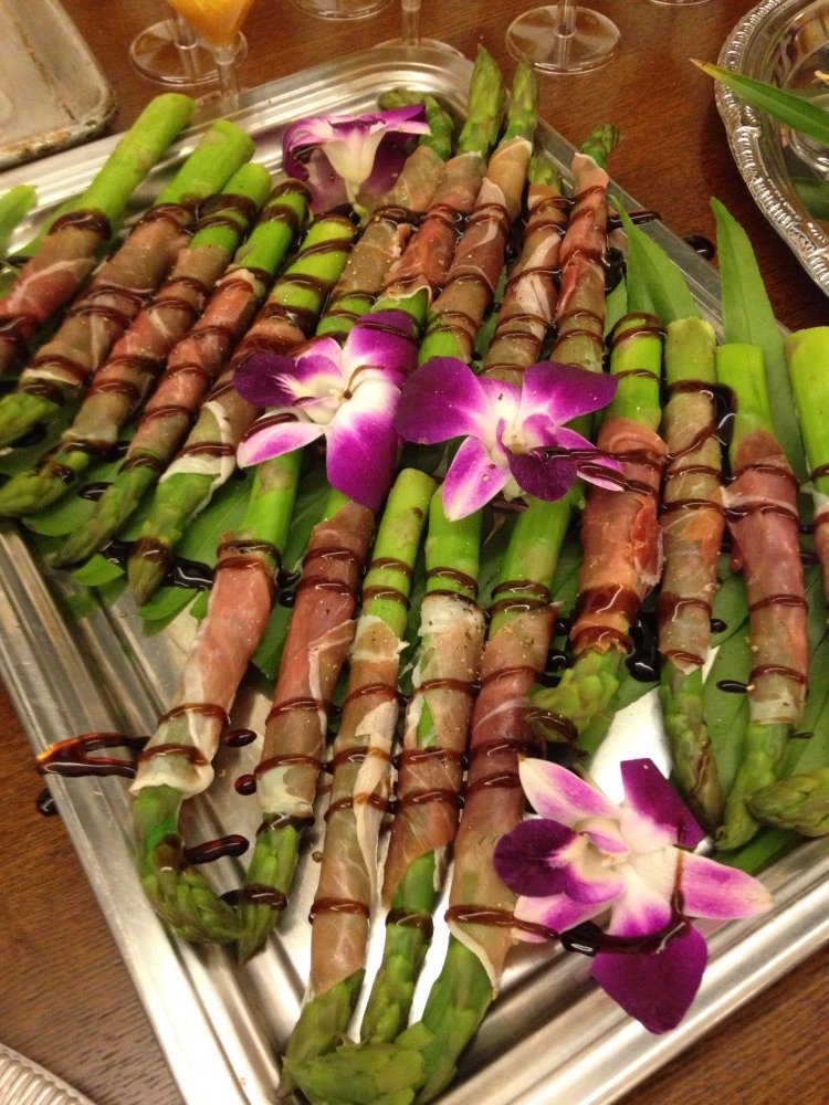 Prosciutto wrapped asparagus.jpg