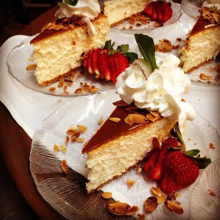 Amaretto Cheesecake #food #yum #instafood #yummy #amazing #instagood #photooftheday #sweet #dinner #lunch #breakfast #fresh #tasty #foodie #delish #delicious #eating #foodpic #foodpics #eat  #chefwes #privatechefwes #hungry #foodgasm #cheesecake #foo