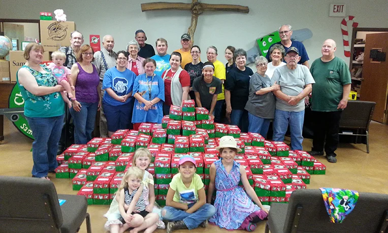 November 8, 2016Small Church Makes Exponential Kingdom InvestmentA Texas congregation of 25 packs 5,173 Operation Christmas Child shoebox gifts and also volunteers with Samaritan’s Purse U.S. Disaster Relief.