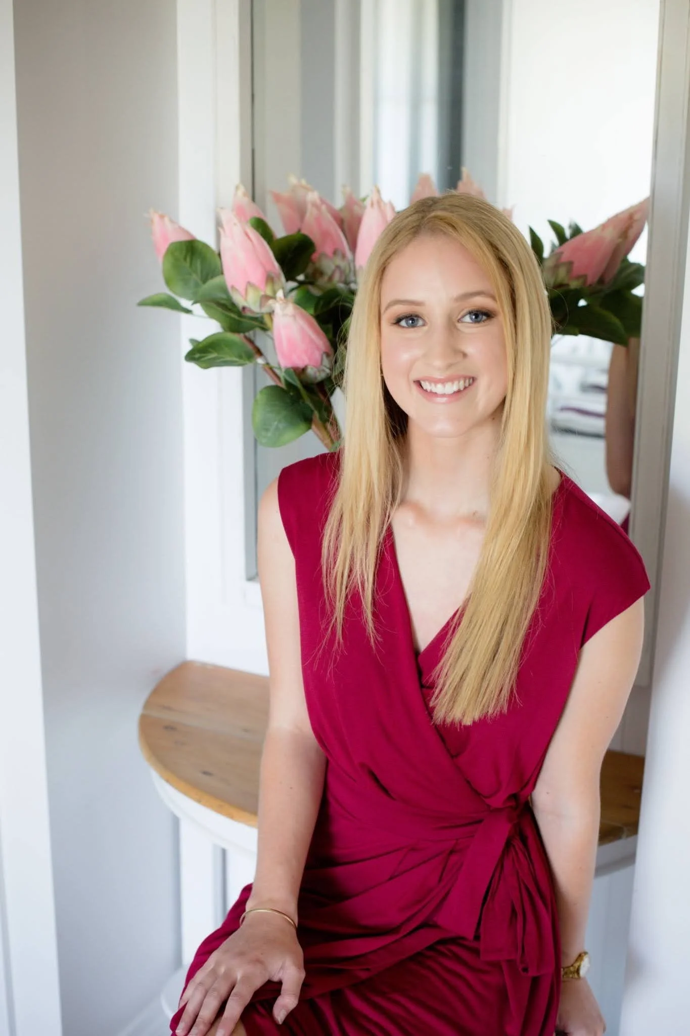 Jahna Headshot.jpg