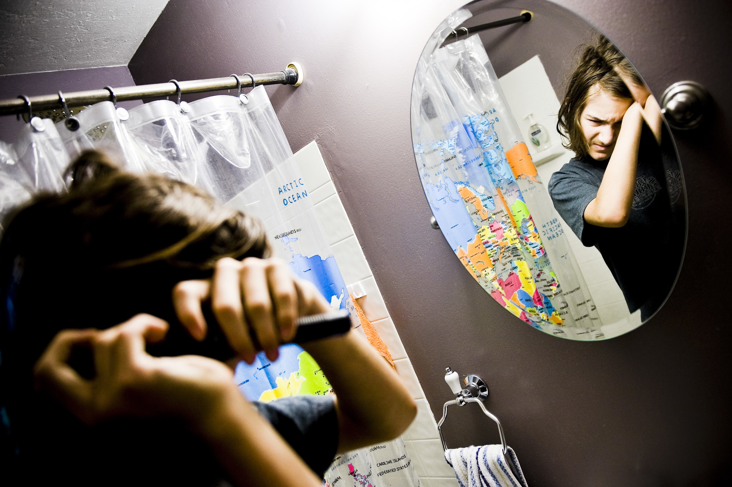 Like many preadolescents, Willie reluctantly does a little grooming before school. Though Tobi and Dale are not on the autism spectrum, Tobi has a twin sister who children are, laying credence to the generally accepted belief that autism is a genetic disorder. Tobi agrees, “I would say for me and Dale, we’re not autistic, but we definitely see similarities in ourselves, just not enough to make a diagnosis. Though,” she jokes, “usually if your kid’s been diagnosed, you should probably get a diagnosis yourself!” The truth is, there is no one certain cause for autism because autism is not a medical condition. Instead, it is a definition given to those that exhibit a specific set of behaviors. 