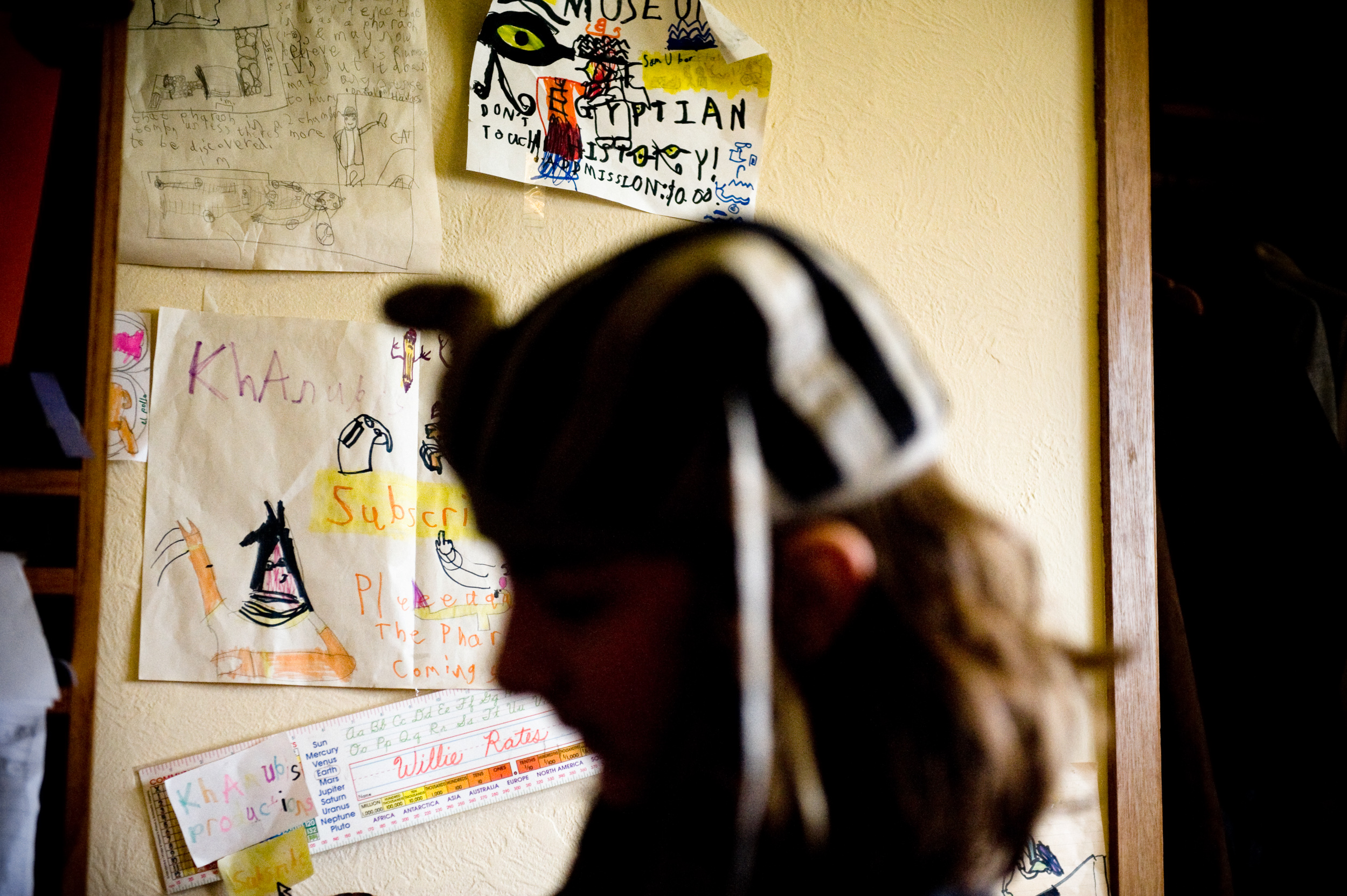 When you ask 11-year-old Willie Rates about life with Asperger’s he seems comfortable with his place in the world, both figuratively and literally. “Well, you’re indeed not usual, which I’m perfectly ok with. It’s like I’m Portland unusual, or Los Angeles unusual.” A lover of ancient Egypt & Rome, dinosaurs, and Playmobil figures, Willie will tell you that first and foremost he is a filmmaker, with exactly 123 movies to his credit. He lives in Portland, Oregon with his Mother Tobi, Father Dale, and his 7-year-old brother Jacob, who is also on the Autism spectrum. It was more than two years ago that Willie first donned his now trademark Nemes, a striped headcloth worn by pharaohs in ancient Egypt. The remnants of a Halloween costume, it is a visual reminder of his obsession with Ancient Egypt.