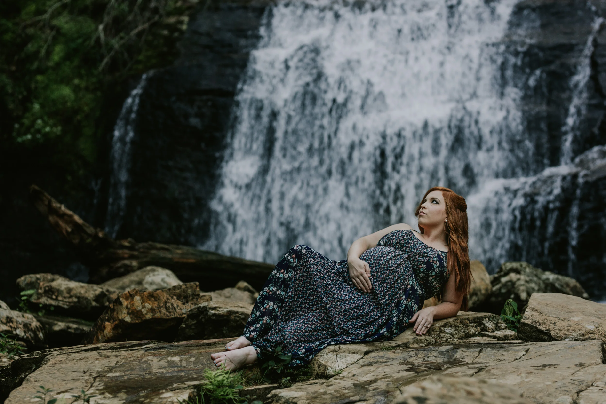 Georgia-Waterfall-Outdoor-Maternity-Lifestyle-Photographer-8.jpg