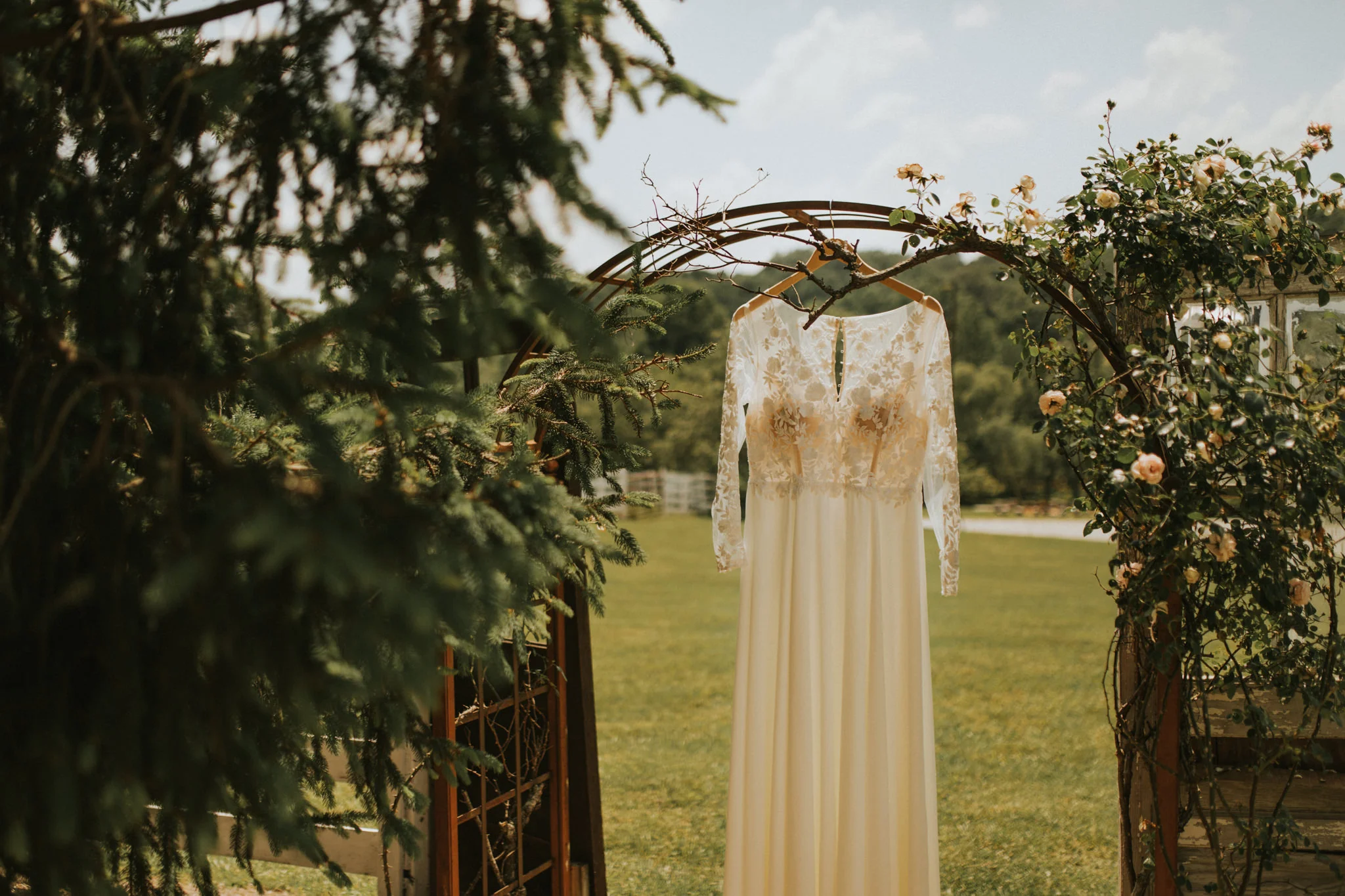 KateMatt-North-Georgia-Wedding-Photographer-Mountain-Laurel-Farm-24.jpg