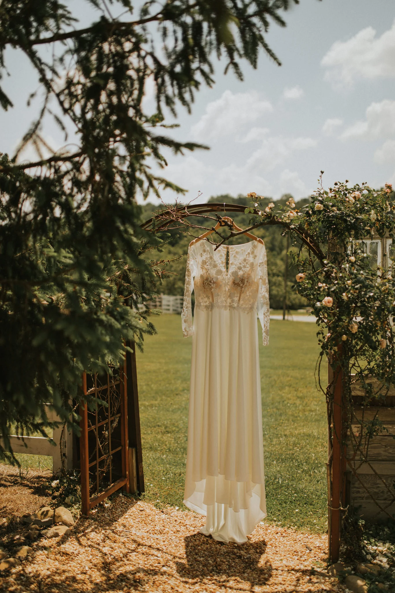 KateMatt-North-Georgia-Wedding-Photographer-Mountain-Laurel-Farm-23.jpg