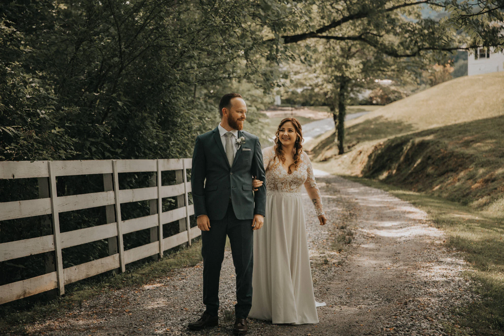 KateMatt-North-Georgia-Wedding-Photographer-Mountain-Laurel-Farm-42.jpg