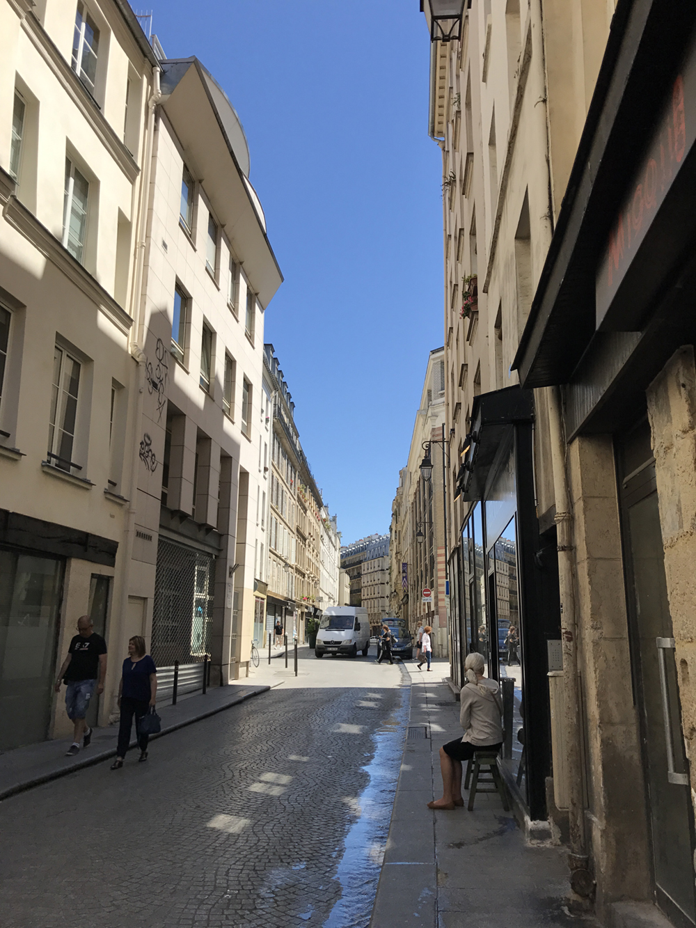 My Paris neighborhood, Rue Montorgueil