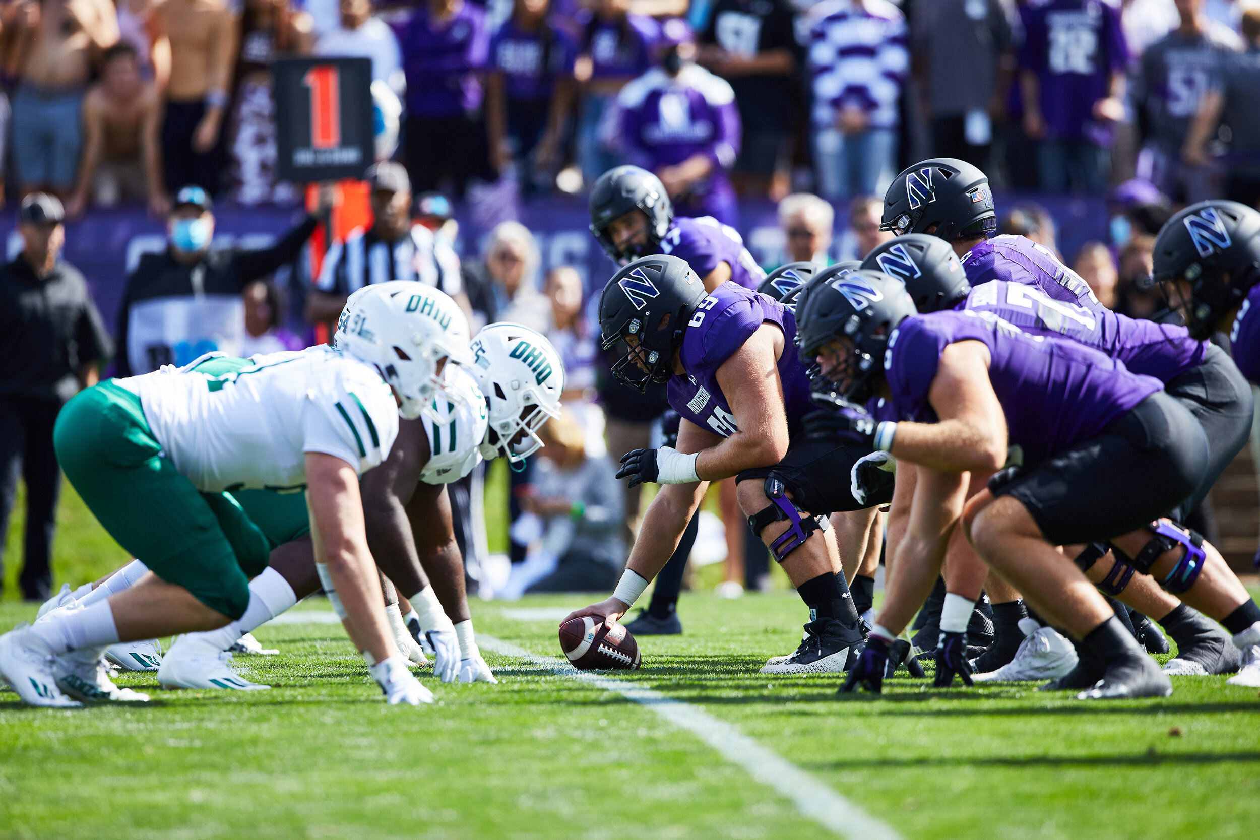 northwestern-football-athletes-portraits-sports-athletics-advertising-chicago-photographer-10-1