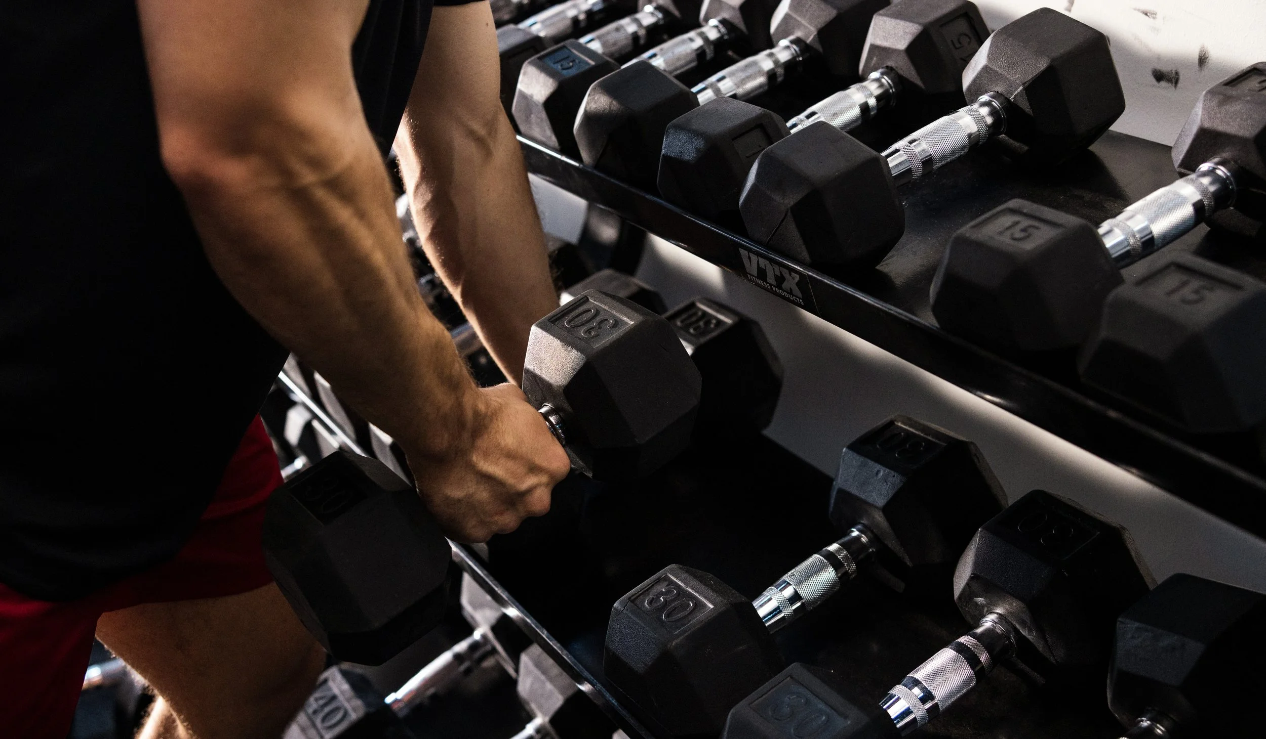optimum-nutrition-fitness-athlete-weight-rack-commercial-photo-chicago