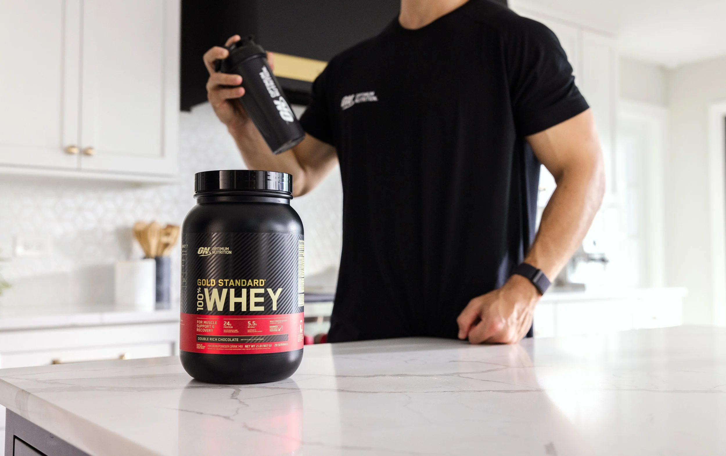 optimum-nutrition-lifestyle-fitness-photographer-chicago-home-kitchen