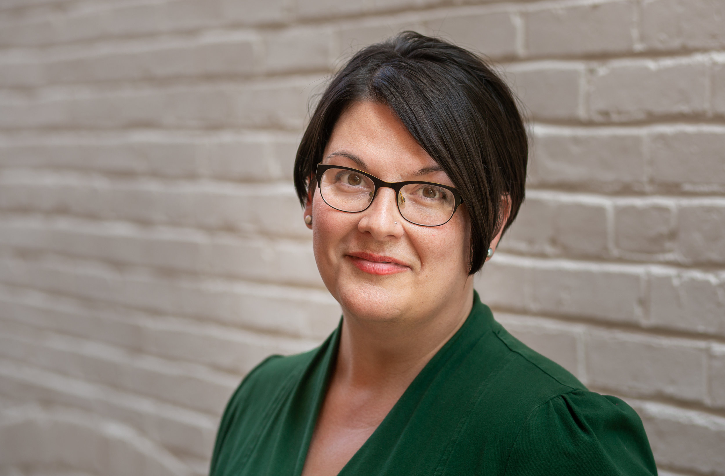 COLOR HEADSHOT-1.jpg