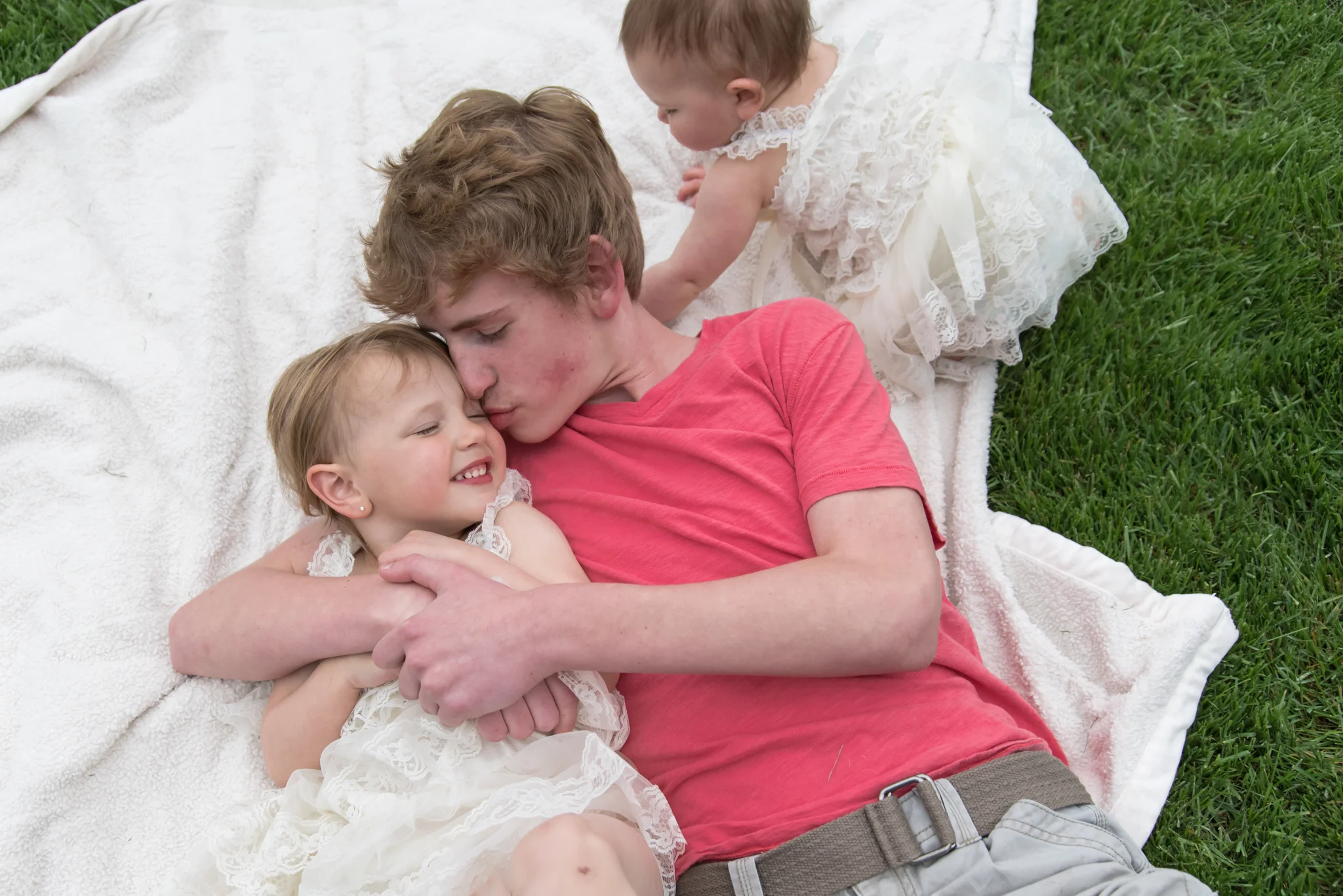 Backyard sibling session