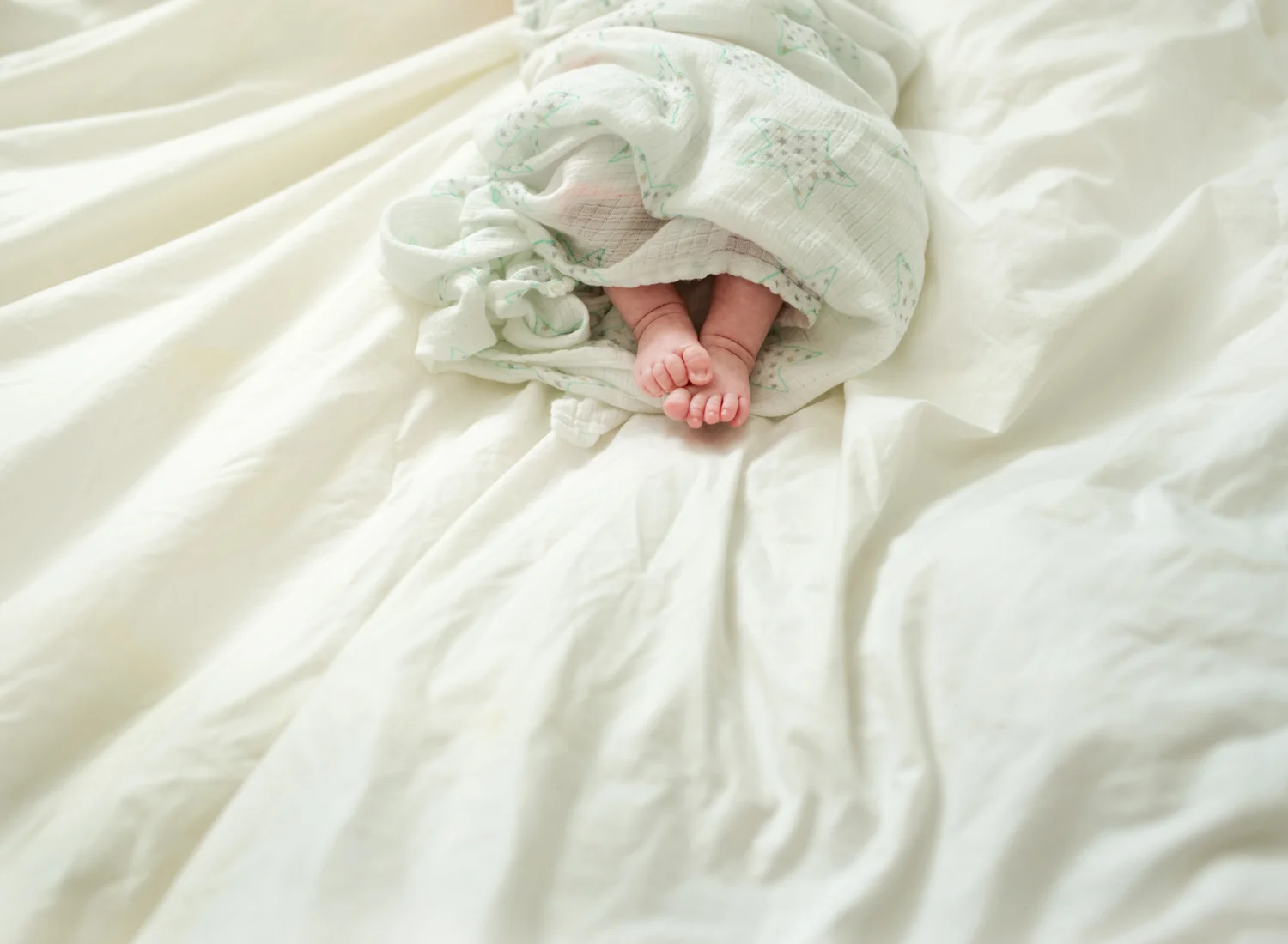 Newborn-Session-Studio-Fargo-Photographer20170708_0005.jpg