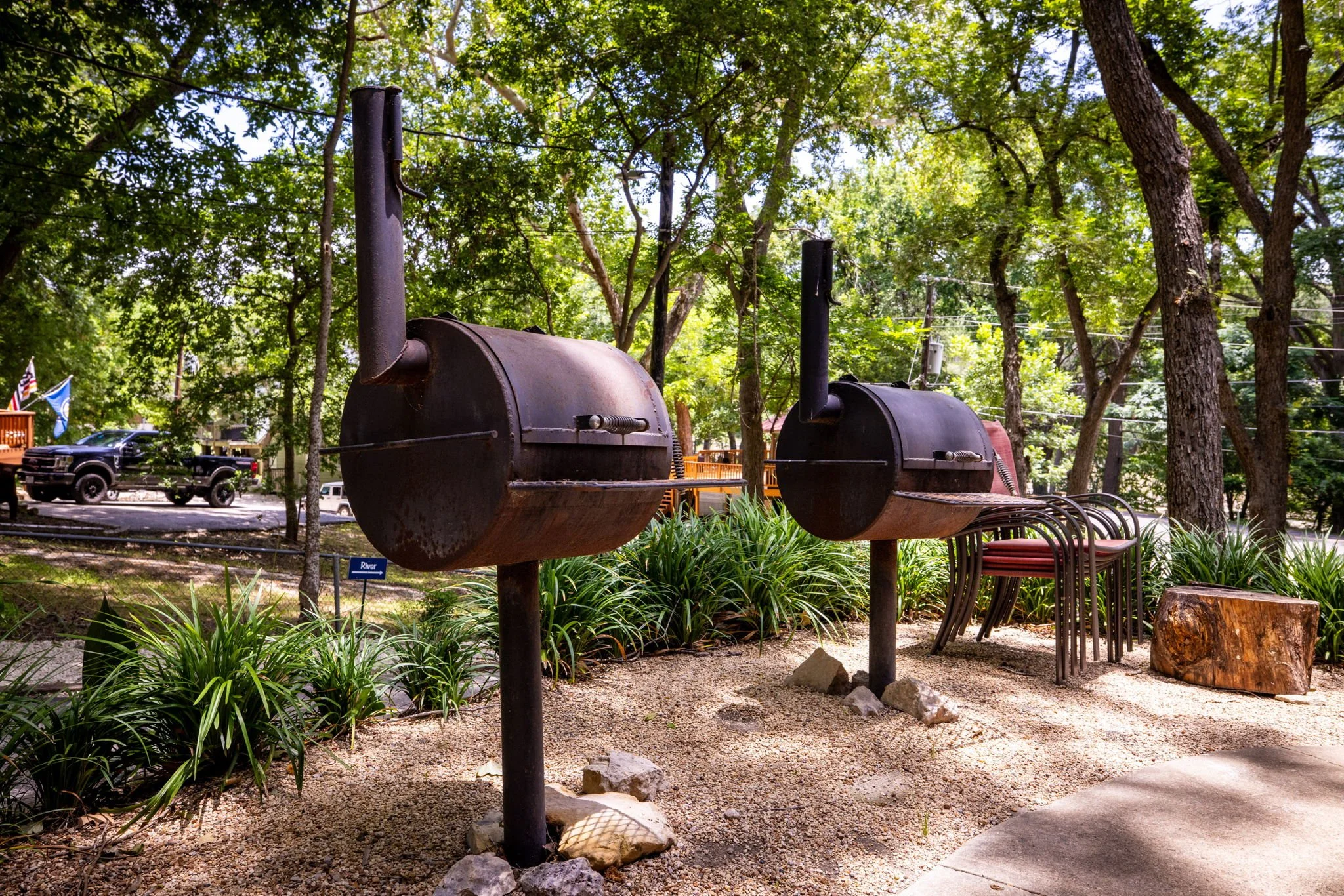 8001 RIver Rd_James_Fossum Studios_3200px_149A8603.jpg