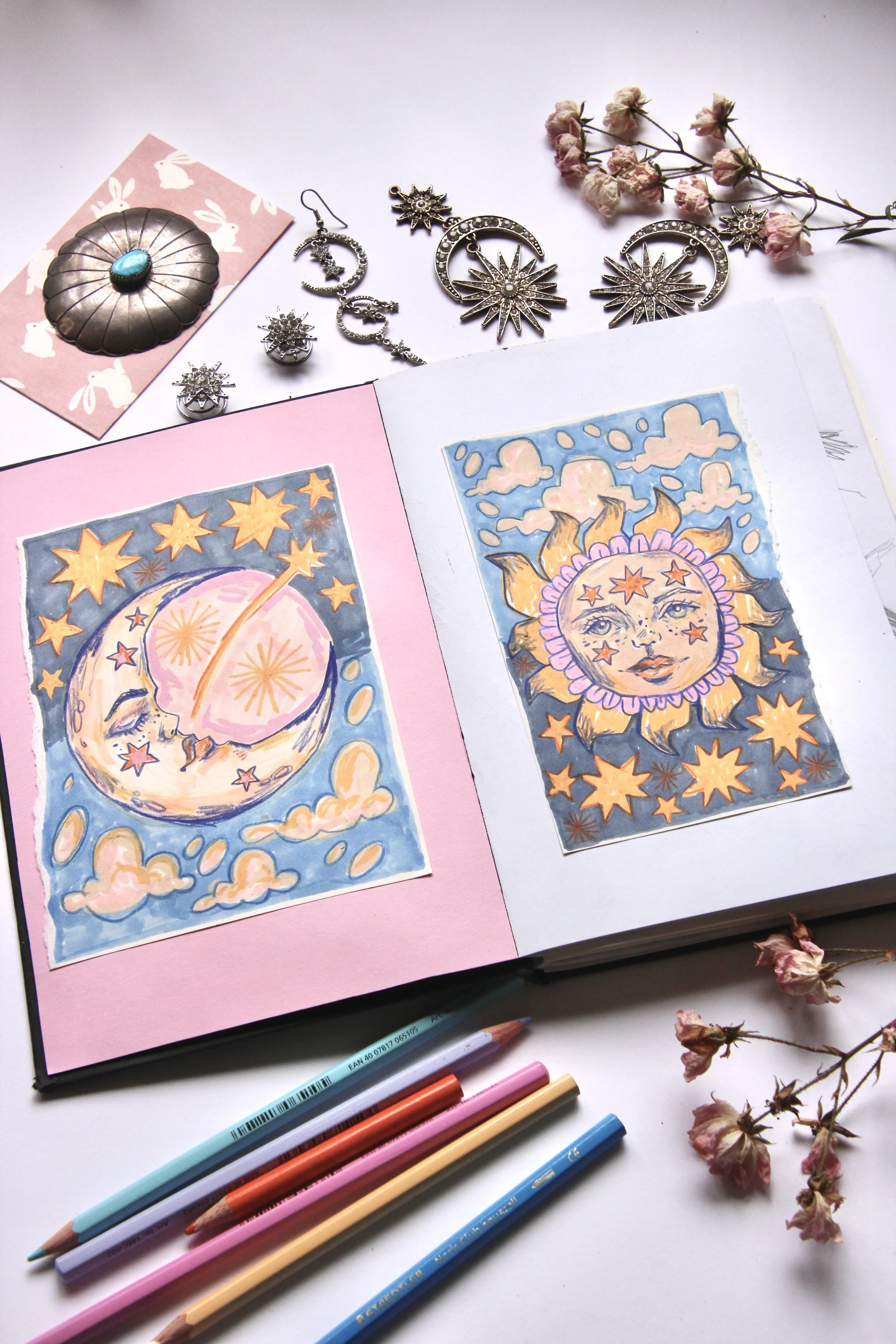 Raychponygold-sketchbook1.jpg