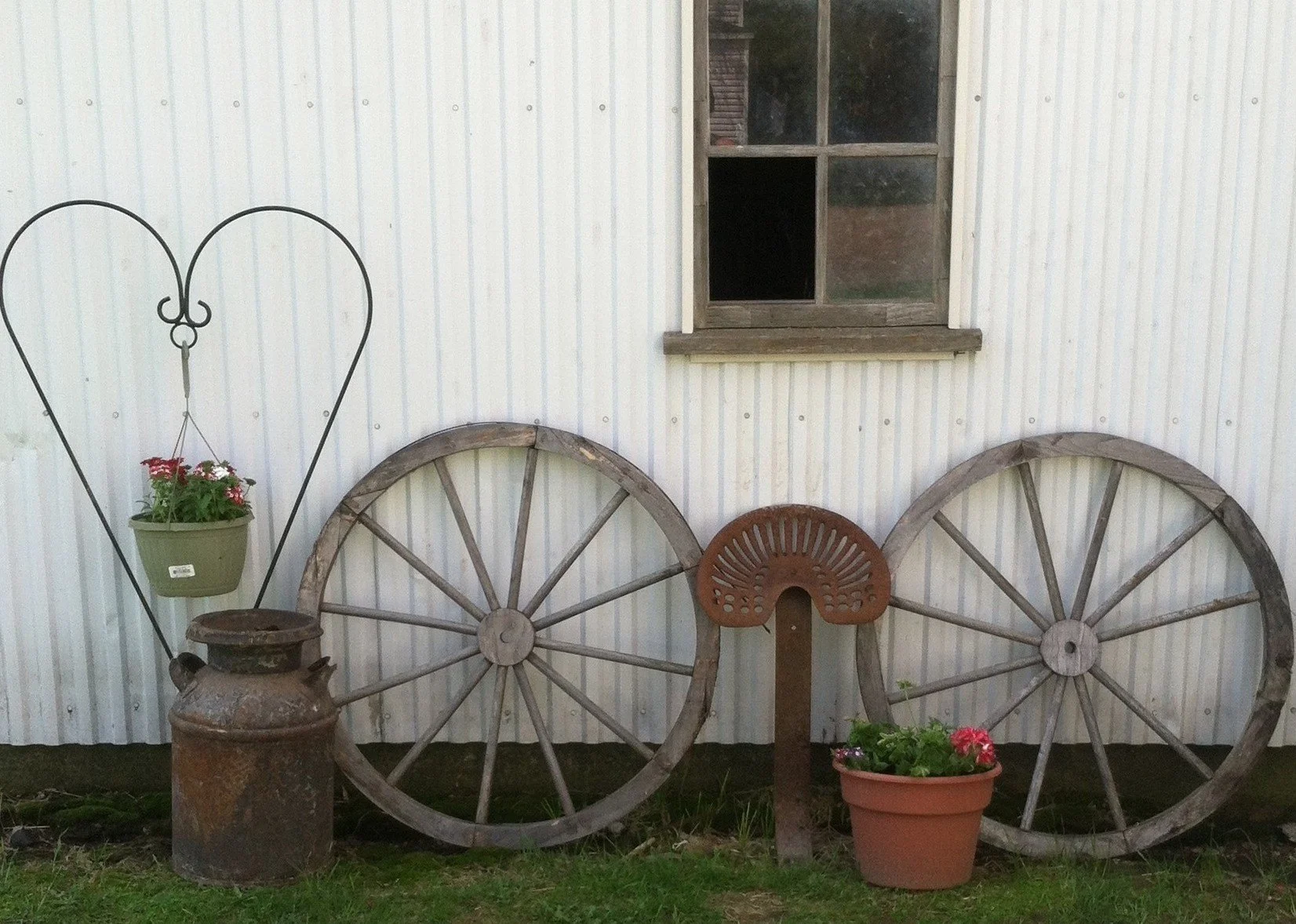 THE BARN - LB