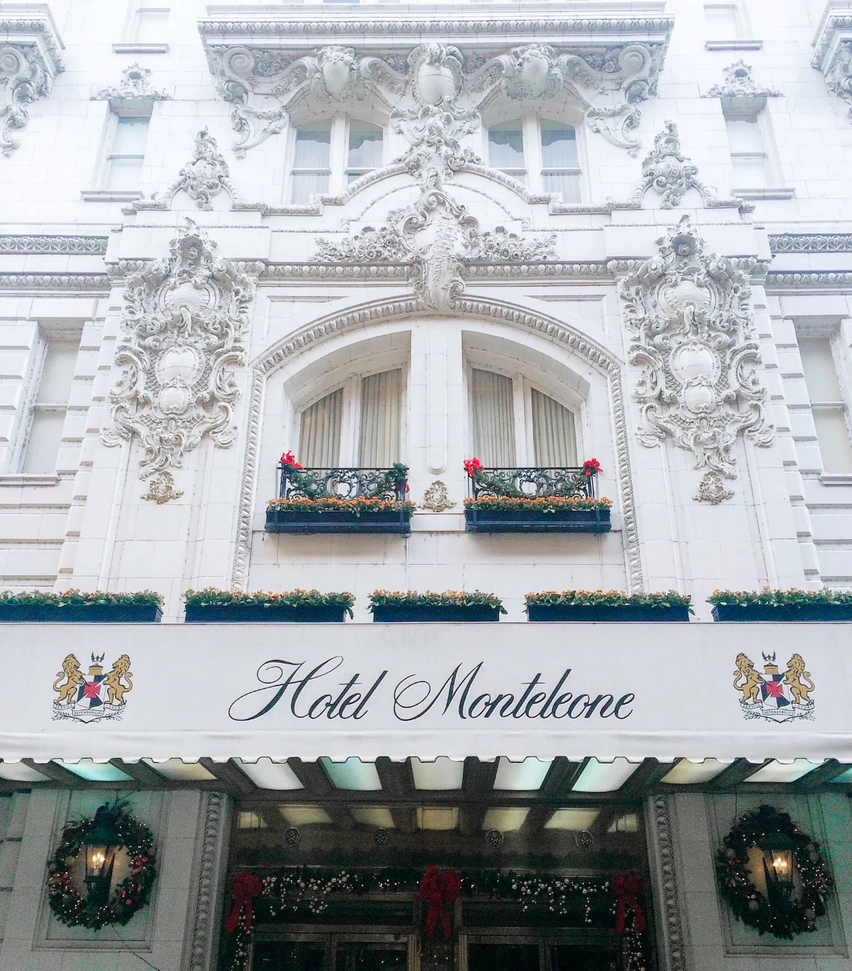 What to See (and Where to Eat) in New Orleans | A travel guide for things to do in the French Quarter, the Garden District and more. A charming boutique hotel, the best beignets, and live music. These are the NOLA restaurants and activities to add t…