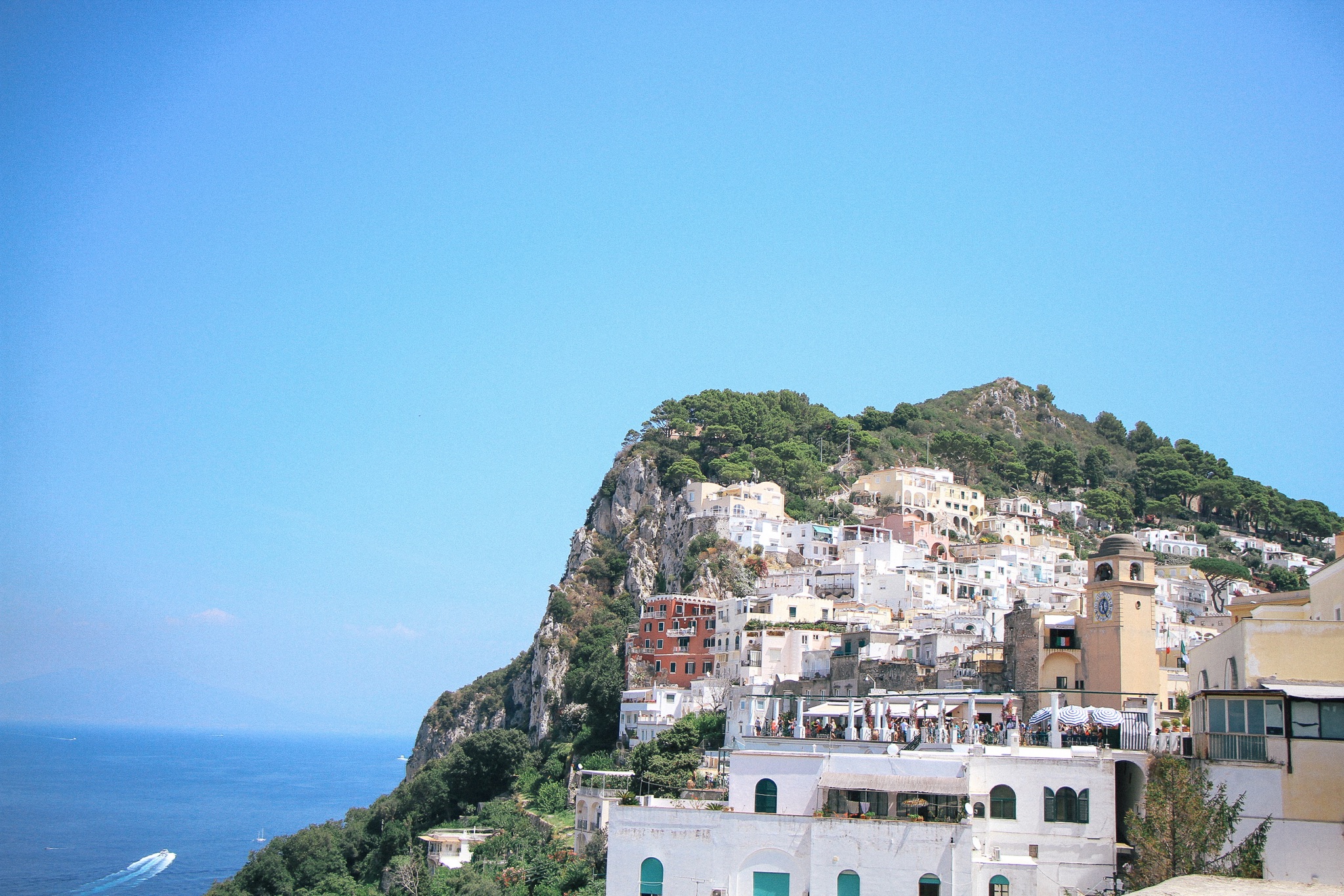 Capri Travel Guide | Monica Francis #mfrancisdesigntravels