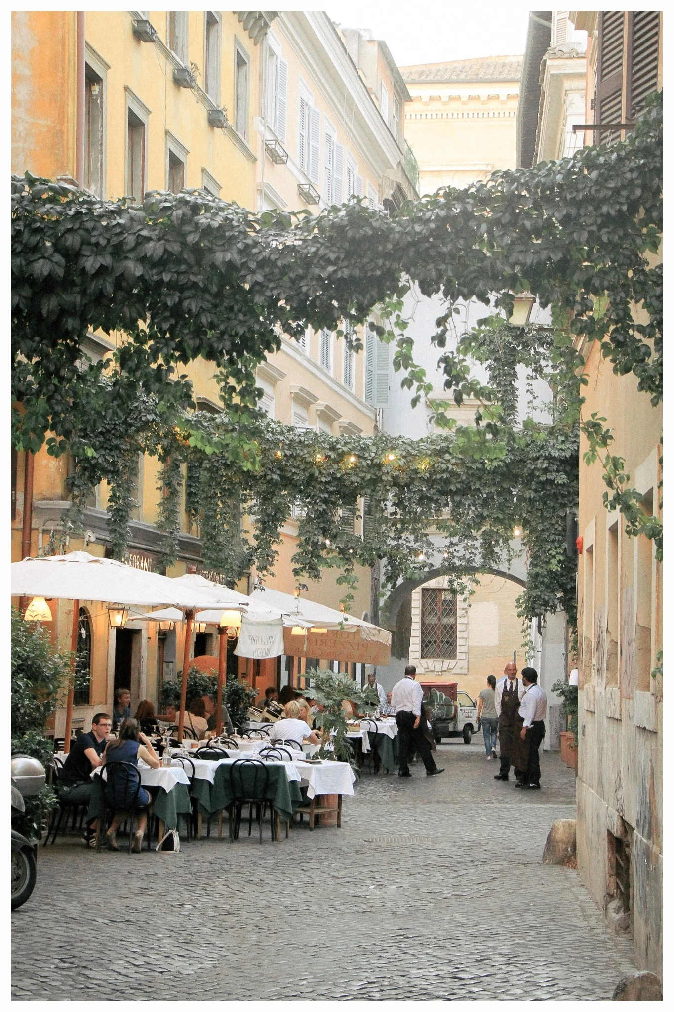 Our Summer Abroad: The Non-Backpacker’s Guide to Three Months of Slow Travel Through Europe | A 3-Month Itinerary from Paris to Rome, traveling to cities through France, Switzerland and Italy. | My Packing List and Planning Tips for spending the sum…