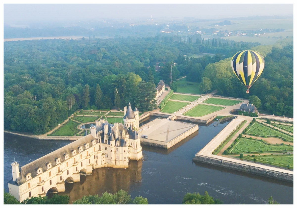 A Three-Day Itinerary to the Best of Loire Valley, France | A perfect itinerary and travel guide for a long weekend in the land of fairytale castles and hot air balloons. | Where to stay in Amboise | What to Do in Loire Valley | Châteaux Cheverny, V…