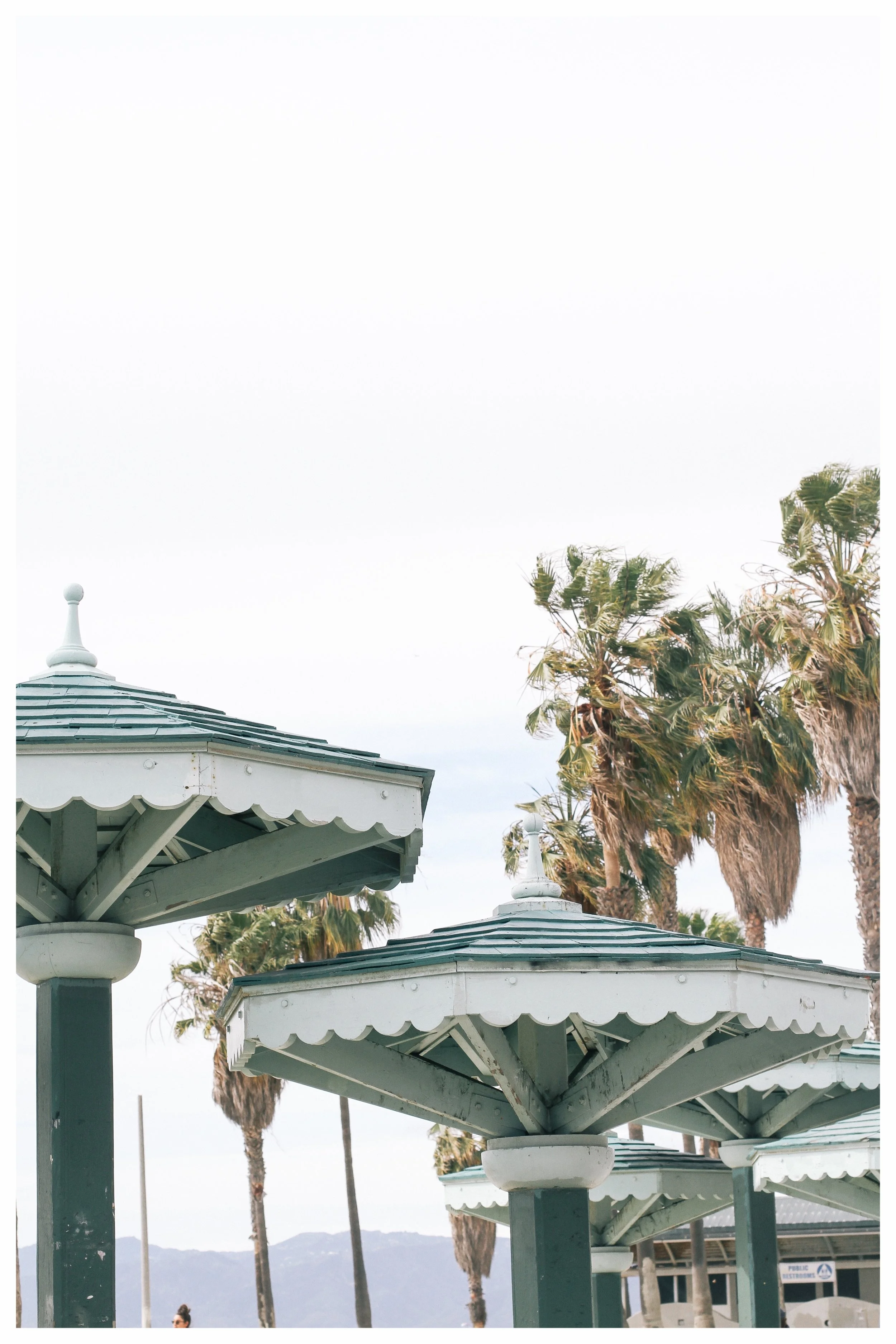 How to See the Charming Side of Los Angeles, California | Stylish things to do, from beaches and restaurants to cultural highlights and the best views. | What to wear in Los Angeles, what to see in Downtown L.A., What to the best food and most photo…