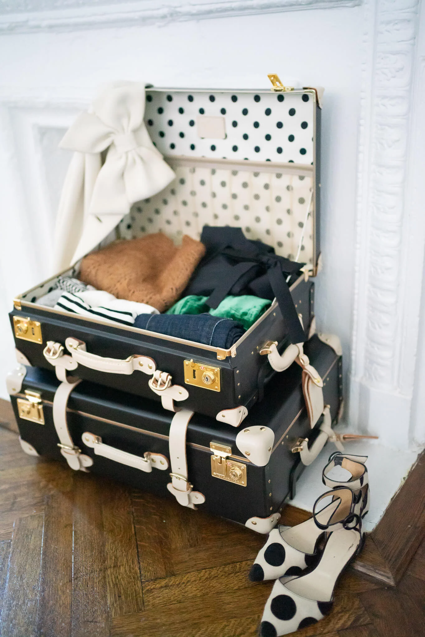 Monica Francis Reviews the SteamLine Luggage's Starlet Collection