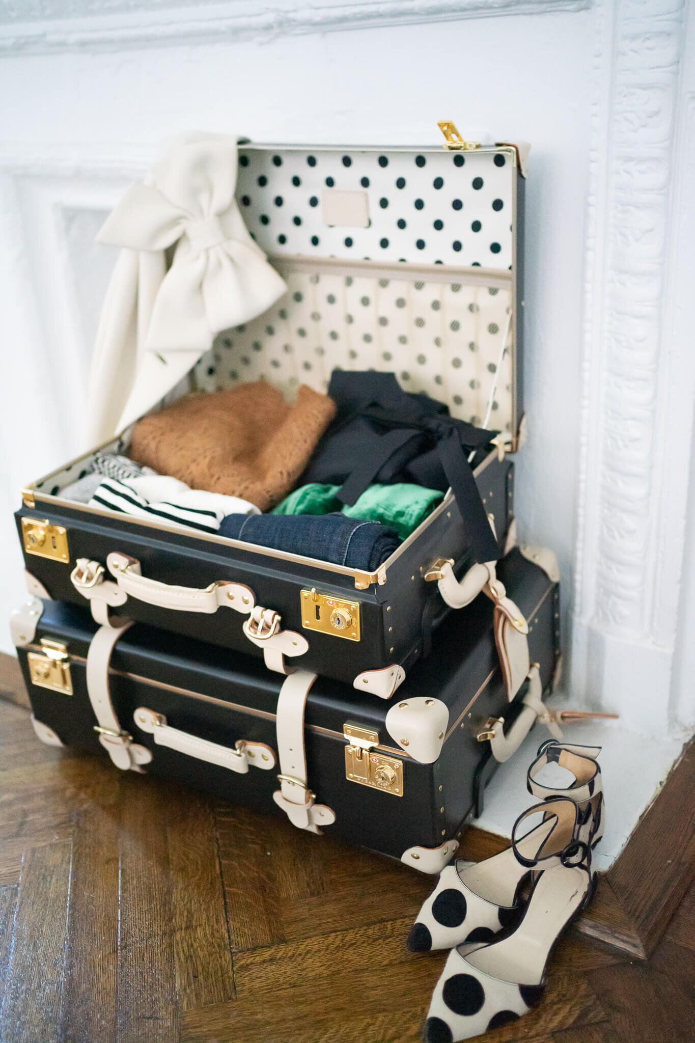 Monica Francis Reviews the SteamLine Luggage's Starlet Collection 