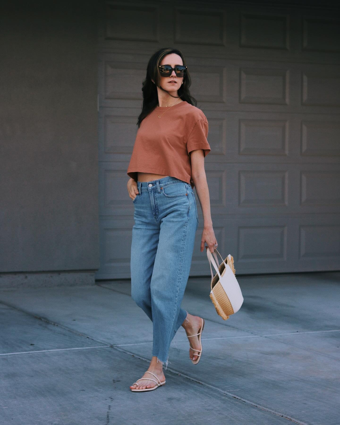 chasing away the Monday blues w/ my fave blue jeans 🩵 I&rsquo;m so into the wide leg silhouette this spring and can&rsquo;t get over how comfy they are. You already know I&rsquo;ve been wearing this pair on repeat and I don&rsquo;t plan on stopping 