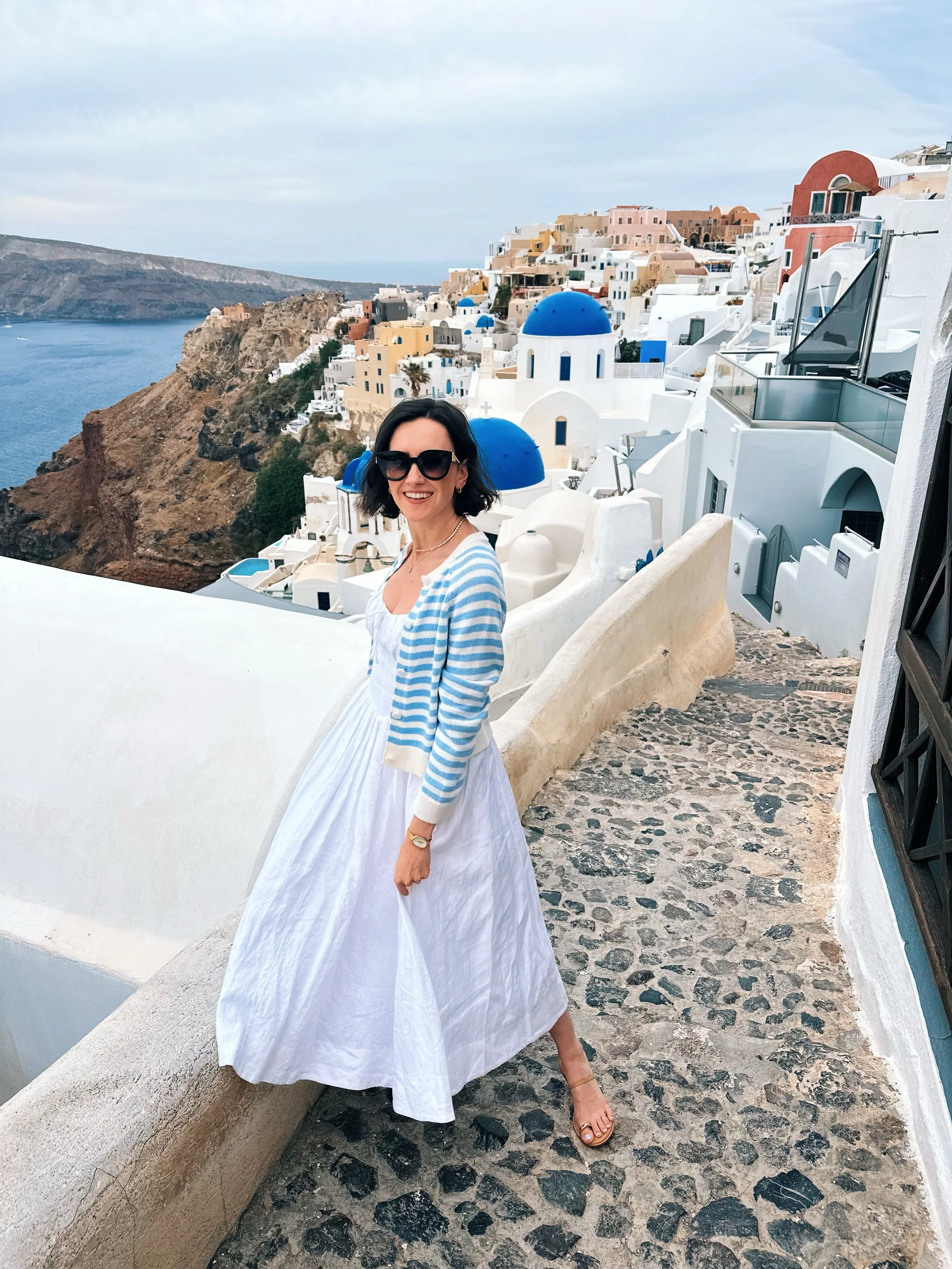 rich in life because I&rsquo;ve seen Oia with my own eyes 🥹💙🇬🇷

I&rsquo;ve dreamed about coming here ever since I watched The Sisterhood of the Traveling Pants in 2005. My 13-year-old self fell in love with the white buildings and blue domes casc