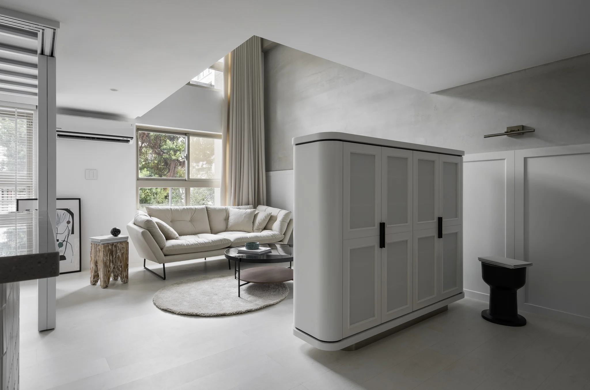 Nancys Big Apt_Studio In2_05.jpg