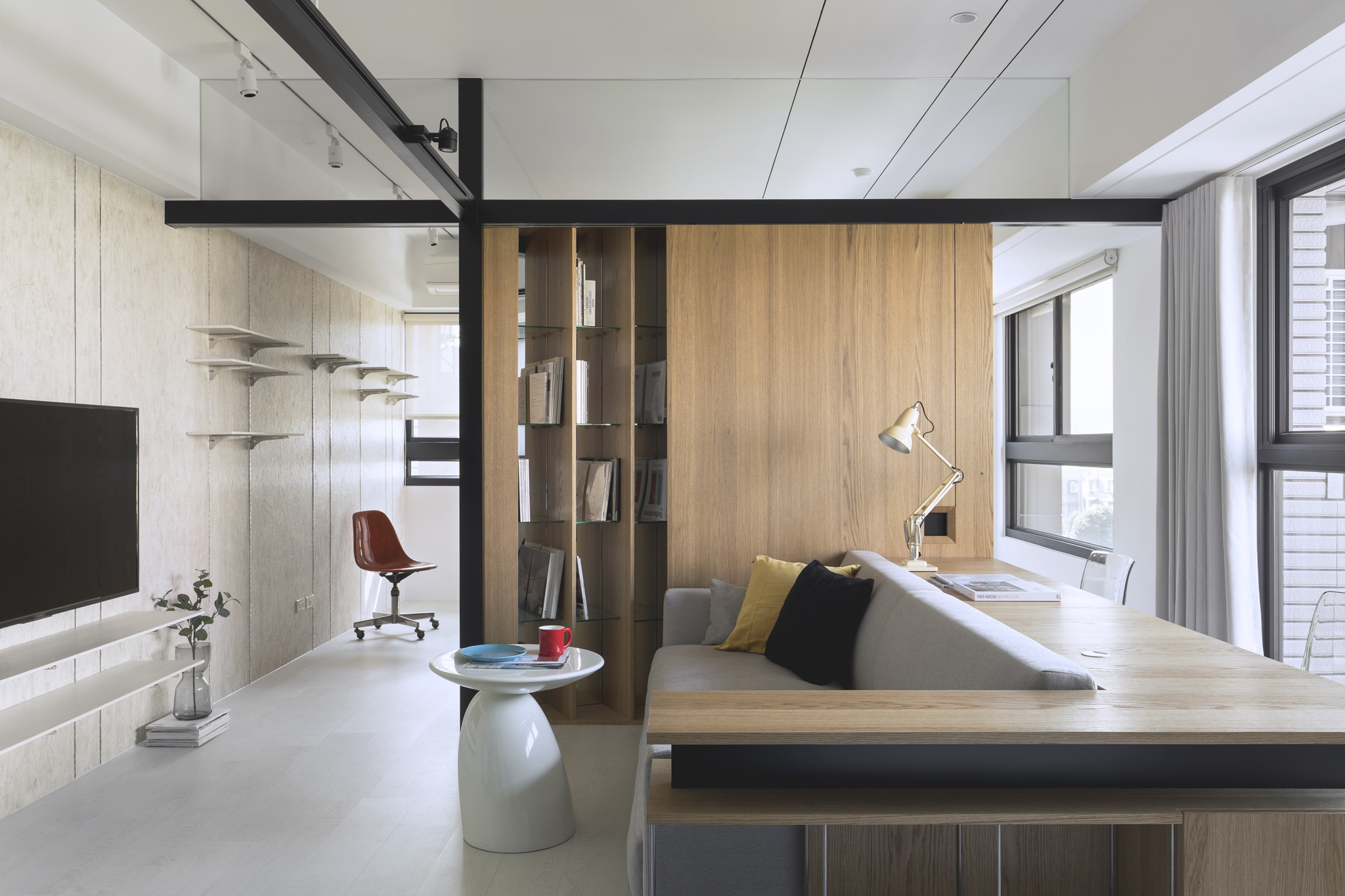 Modern Color_Studio In2_01.jpg