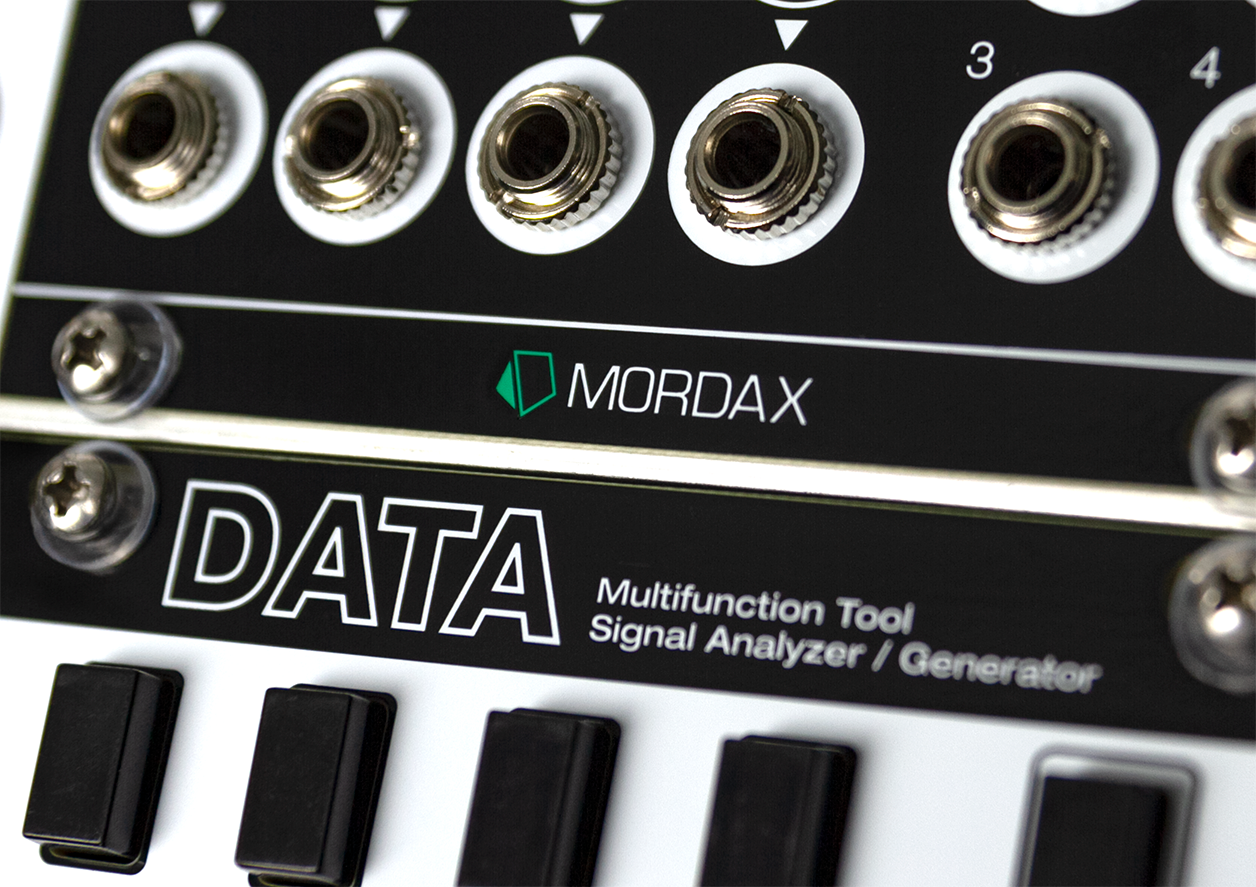 MXDATA_closeup-mask-text.png