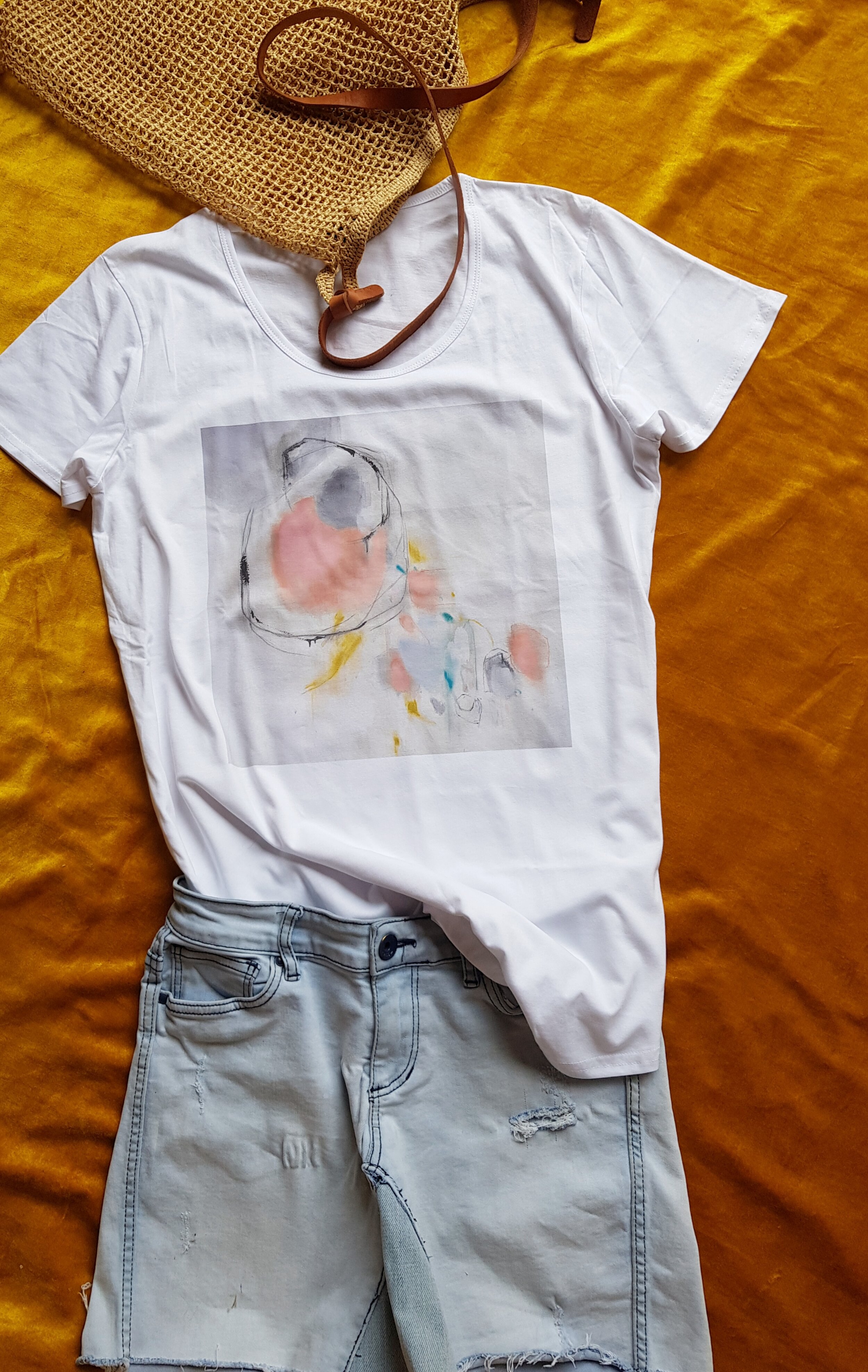 Miss Daisy Chain tee 