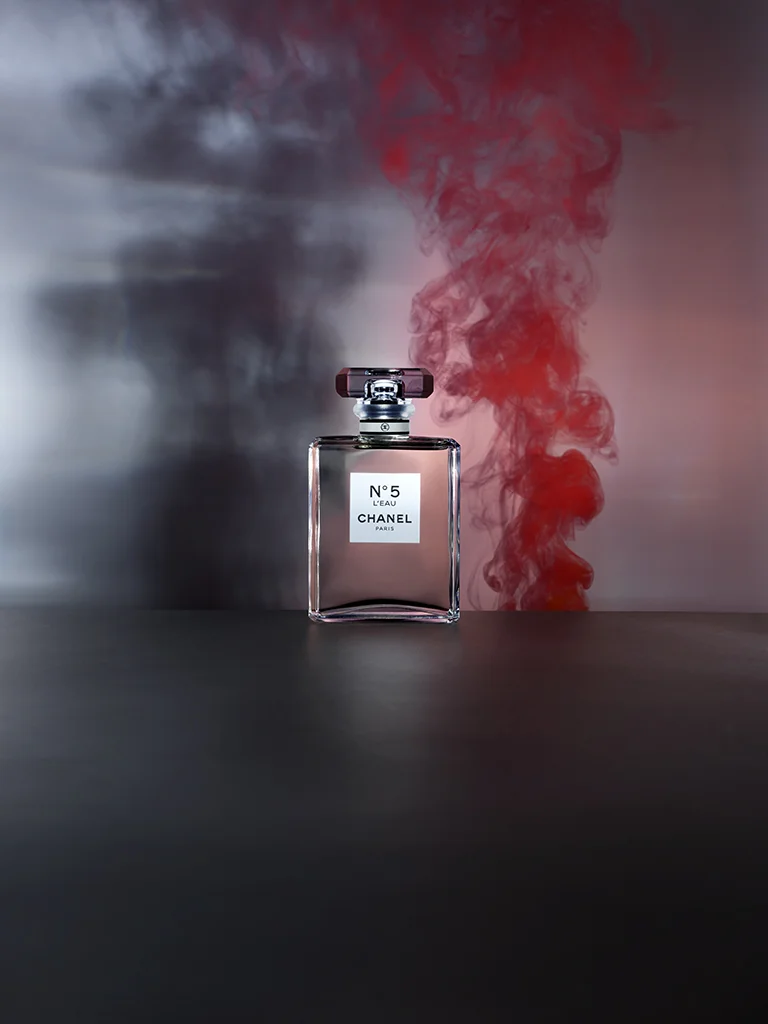 Chanel - No5 L'eau Photography by Tom Hartford