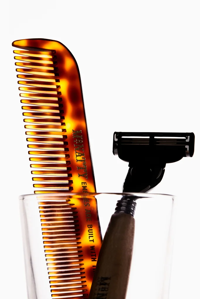 TH_MrNatty_1_CombRazor.jpg