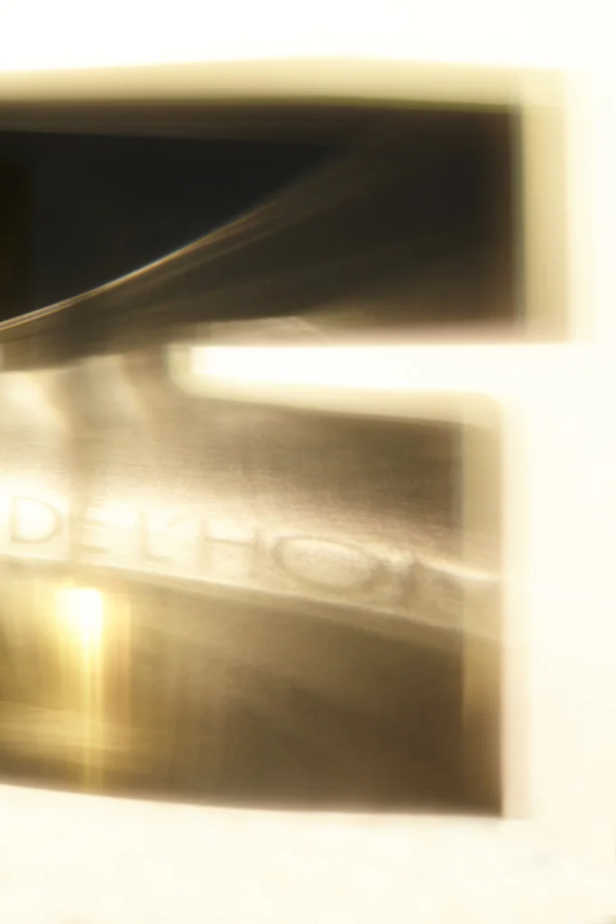 TH_Fragrance_Refractions_YSL_1_12015_1.jpg