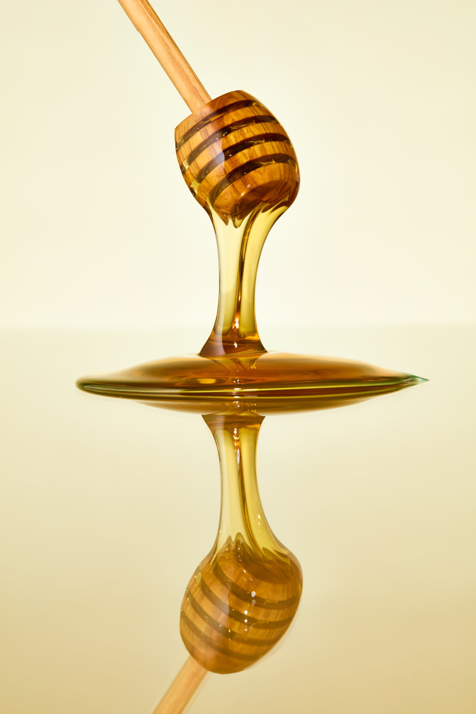 051225_Floris_035_HoneyOud_Shot_6.jpg