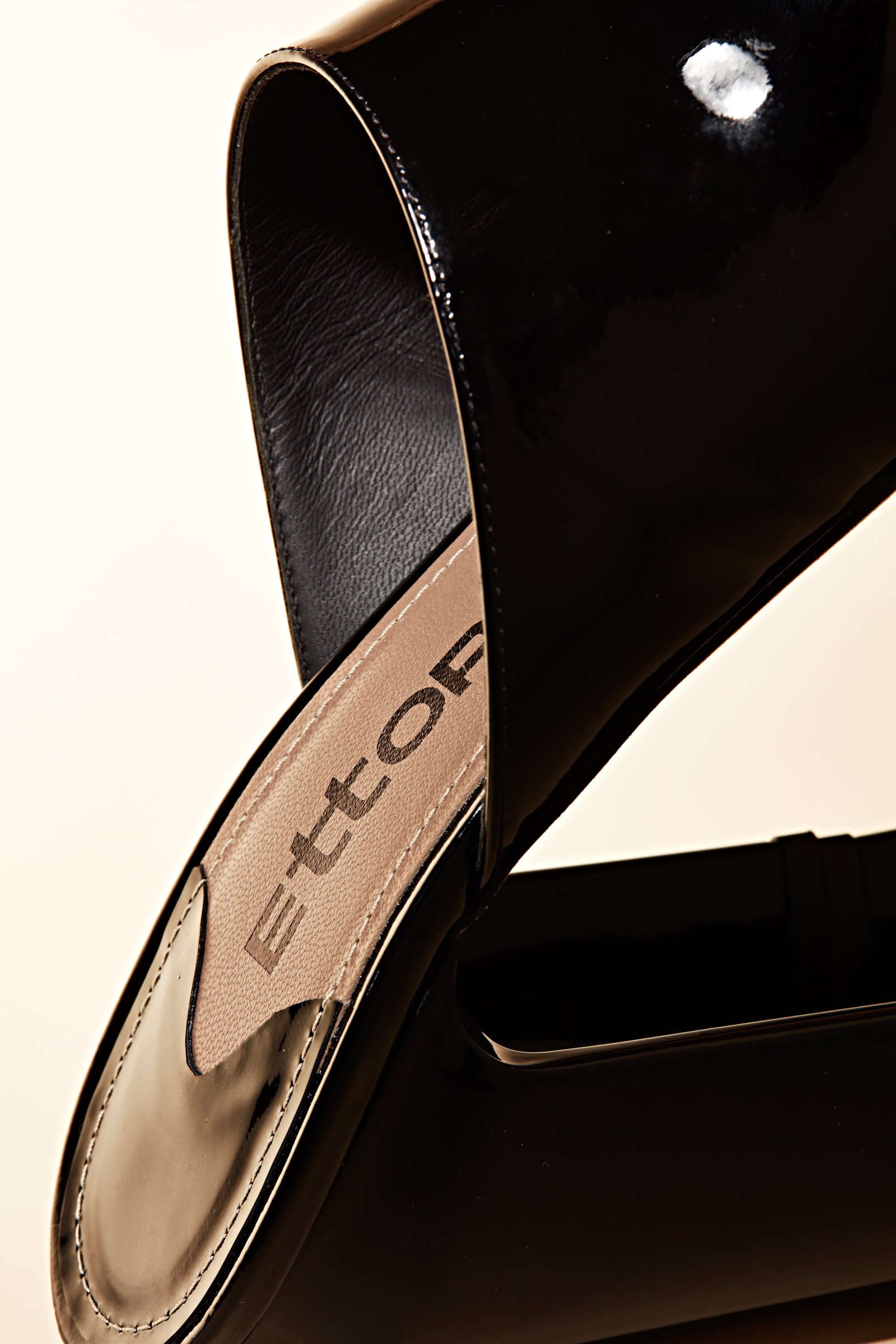 112422_Ettore_01_StillLife_02_20155.jpg