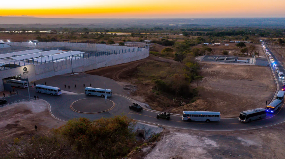 Mass Incarceration: A Band-Aid Placed on Gang Violence in El Salvador