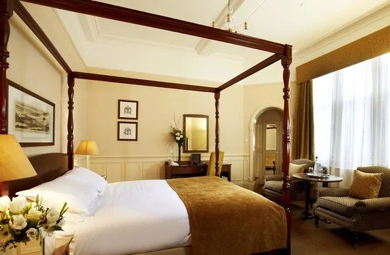 Lot 4: A stay for two people inclusive of bed and breakfast at the MacDonald Burlington Hotel, Birmingham. Fancy a romantic night away or a city break with a friend? Then why not bid on a night’s stay here at the fantastic MacDonald Burlington Hotel, a beautiful 4-star luxury hotel here in the heart of Birmingham. This includes bed and breakfast for two people. Whether you are local to Birmingham or are visiting this beautiful city, a stay at this lovely hotel is sure to be a treat.