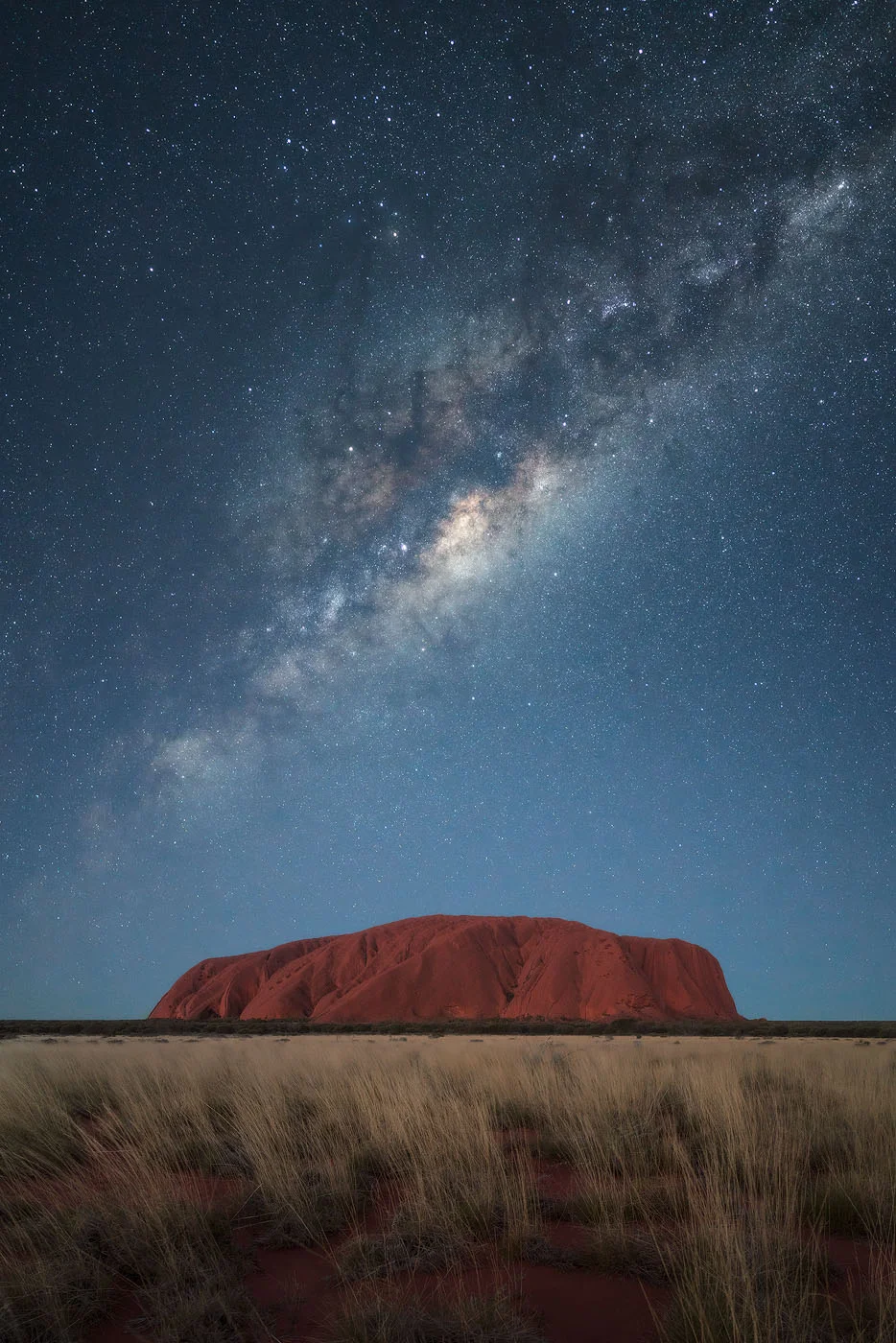 Uluru-Outback-Australia-Stars-Miky-Way.jpg
